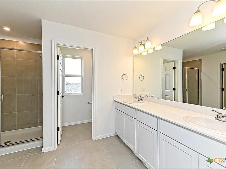 157 Seattle Slew Dr, Jarrell, TX 76537