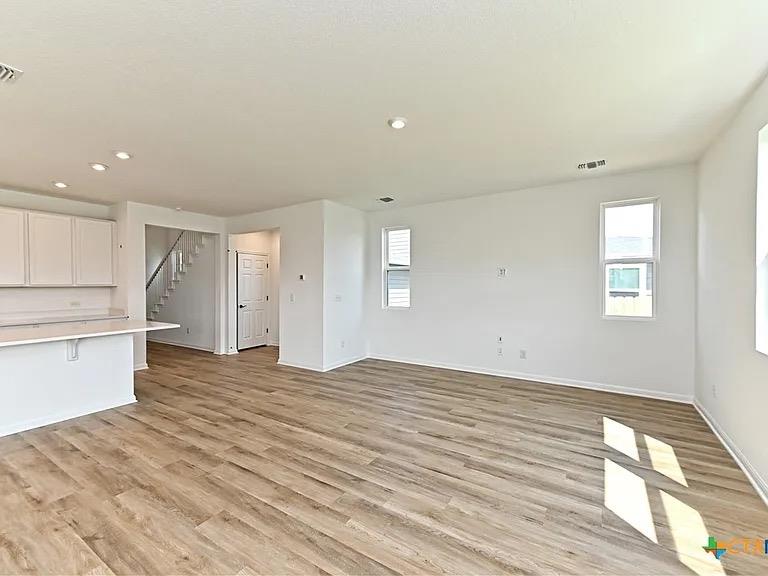 157 Seattle Slew Dr, Jarrell, TX 76537