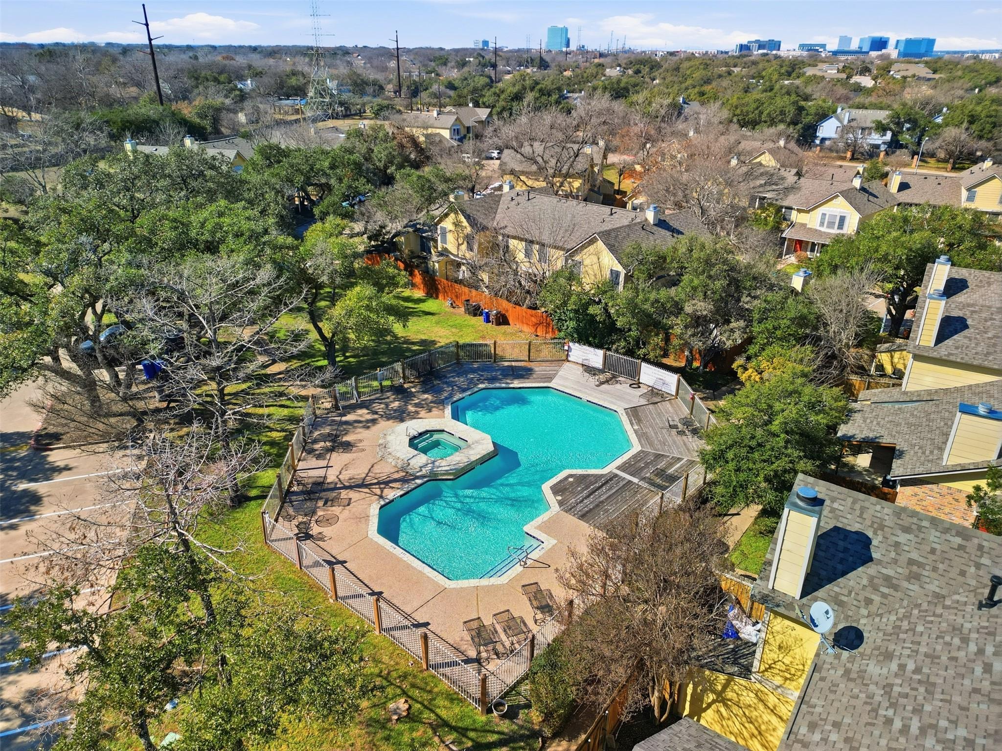 11901 Swearingen Dr # 125, Austin, TX 78758