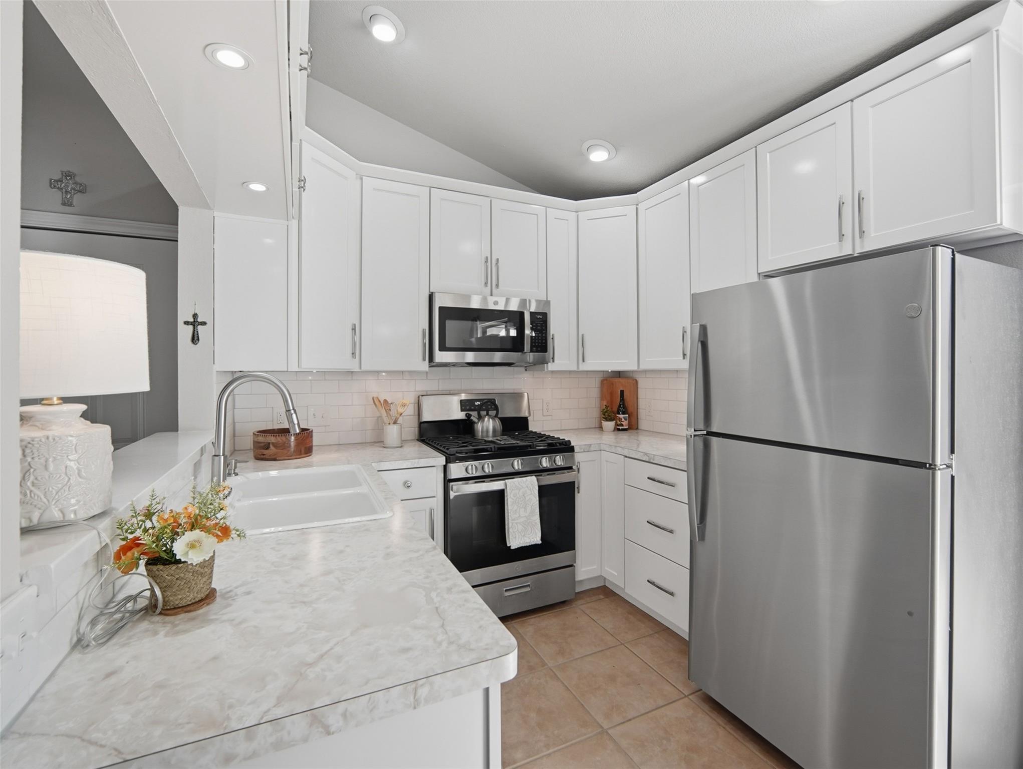 11901 Swearingen Dr # 125, Austin, TX 78758