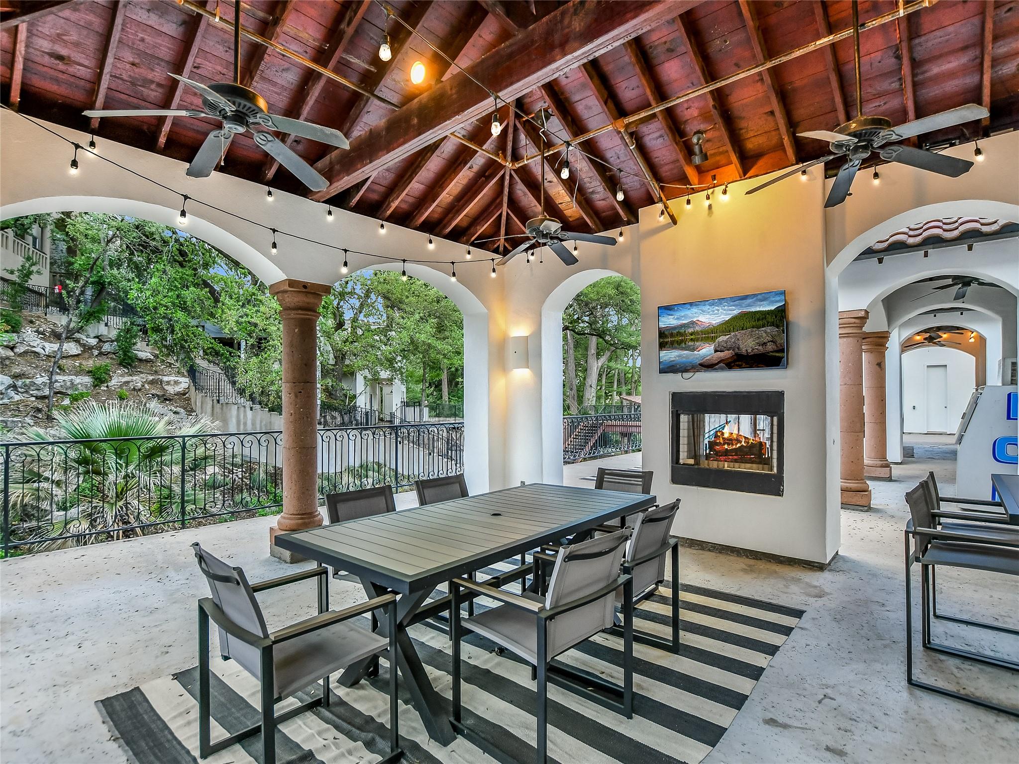 1910 Rue De St Tropez # 4, Austin, TX 78746