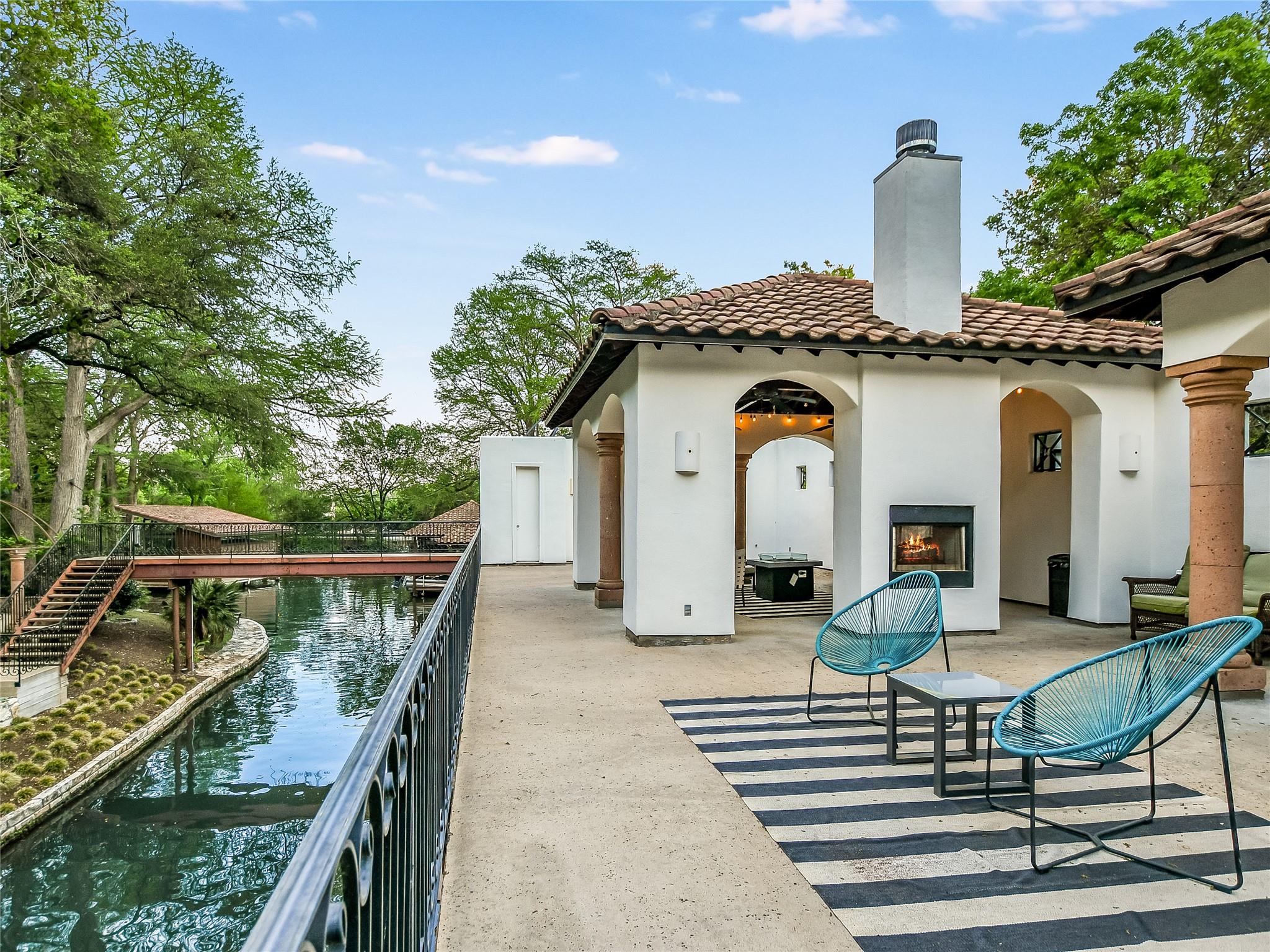 1910 Rue De St Tropez # 4, Austin, TX 78746
