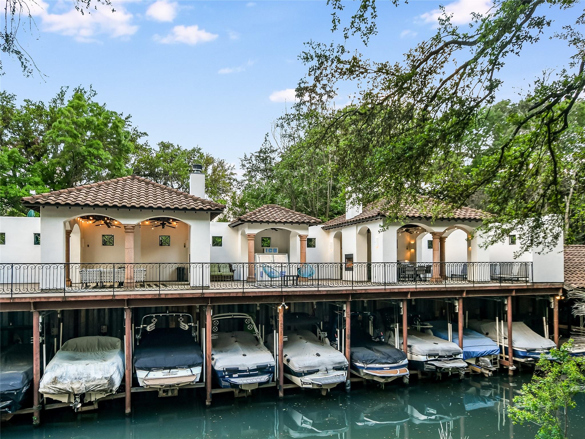 1910 Rue De St Tropez # 4, Austin, TX 78746