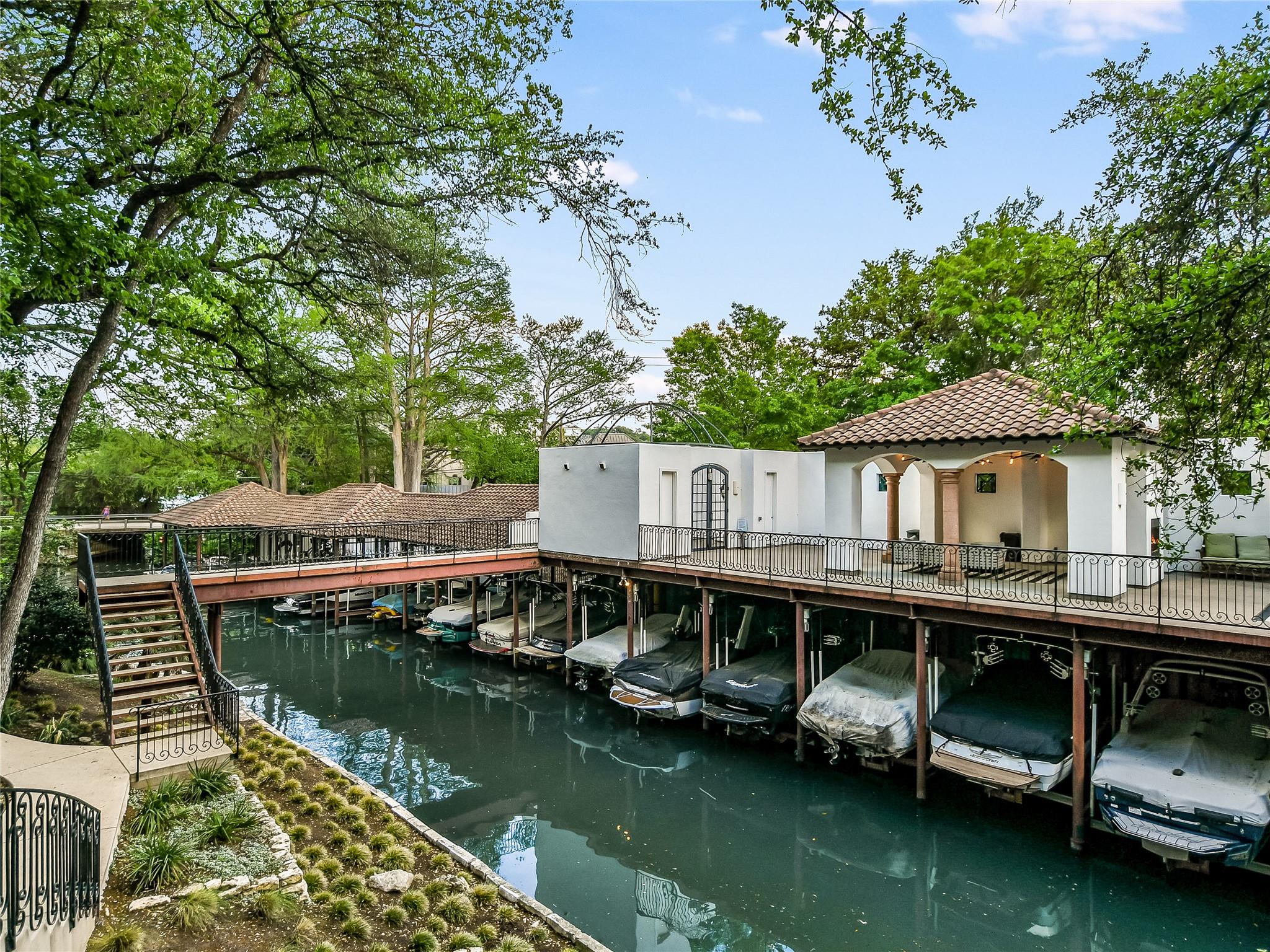 1910 Rue De St Tropez # 4, Austin, TX 78746