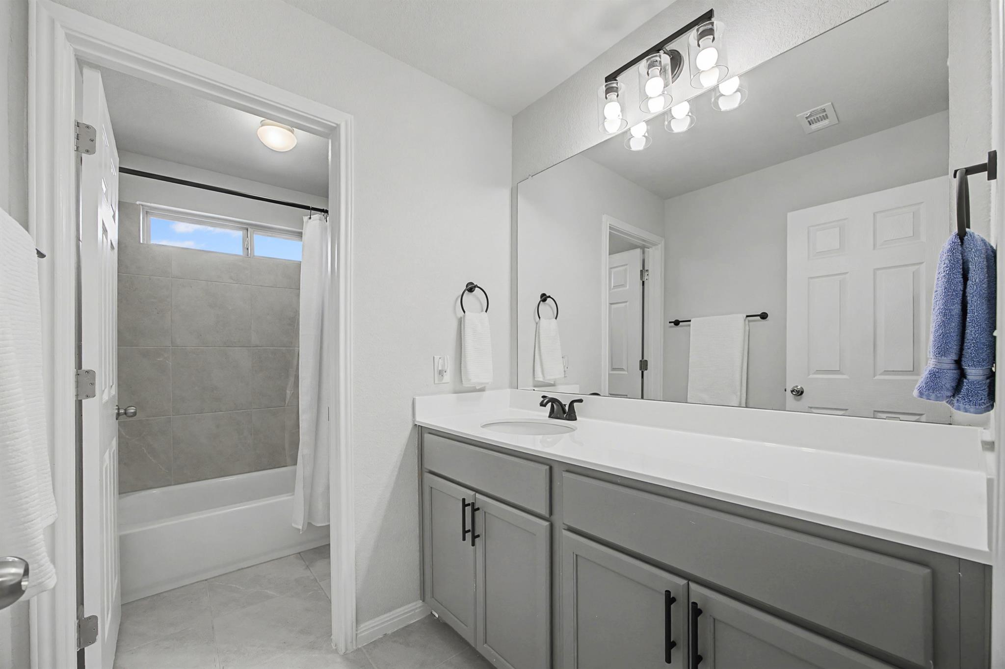 225 Manassas Dr, Leander, TX 78641