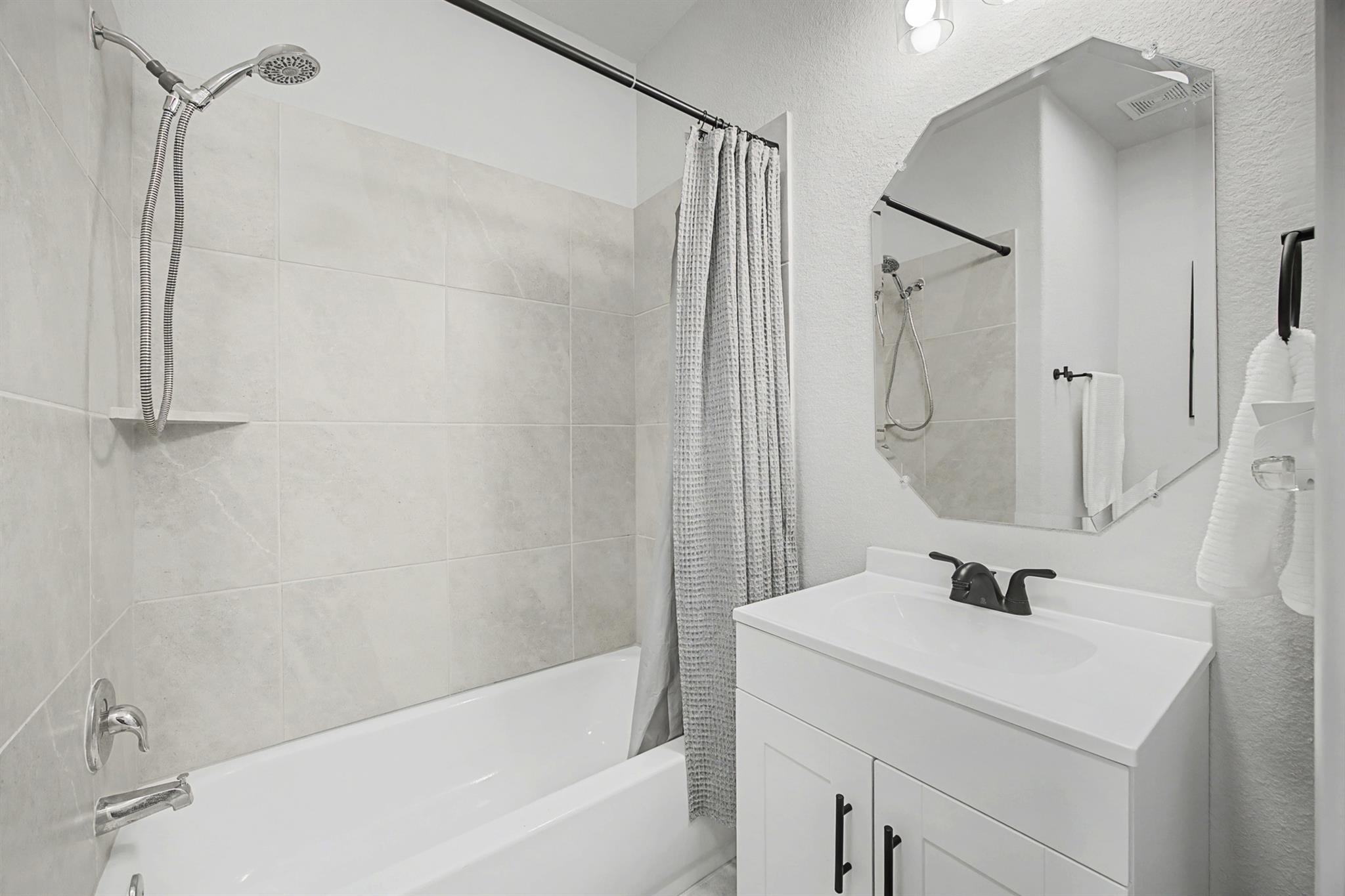 225 Manassas Dr, Leander, TX 78641