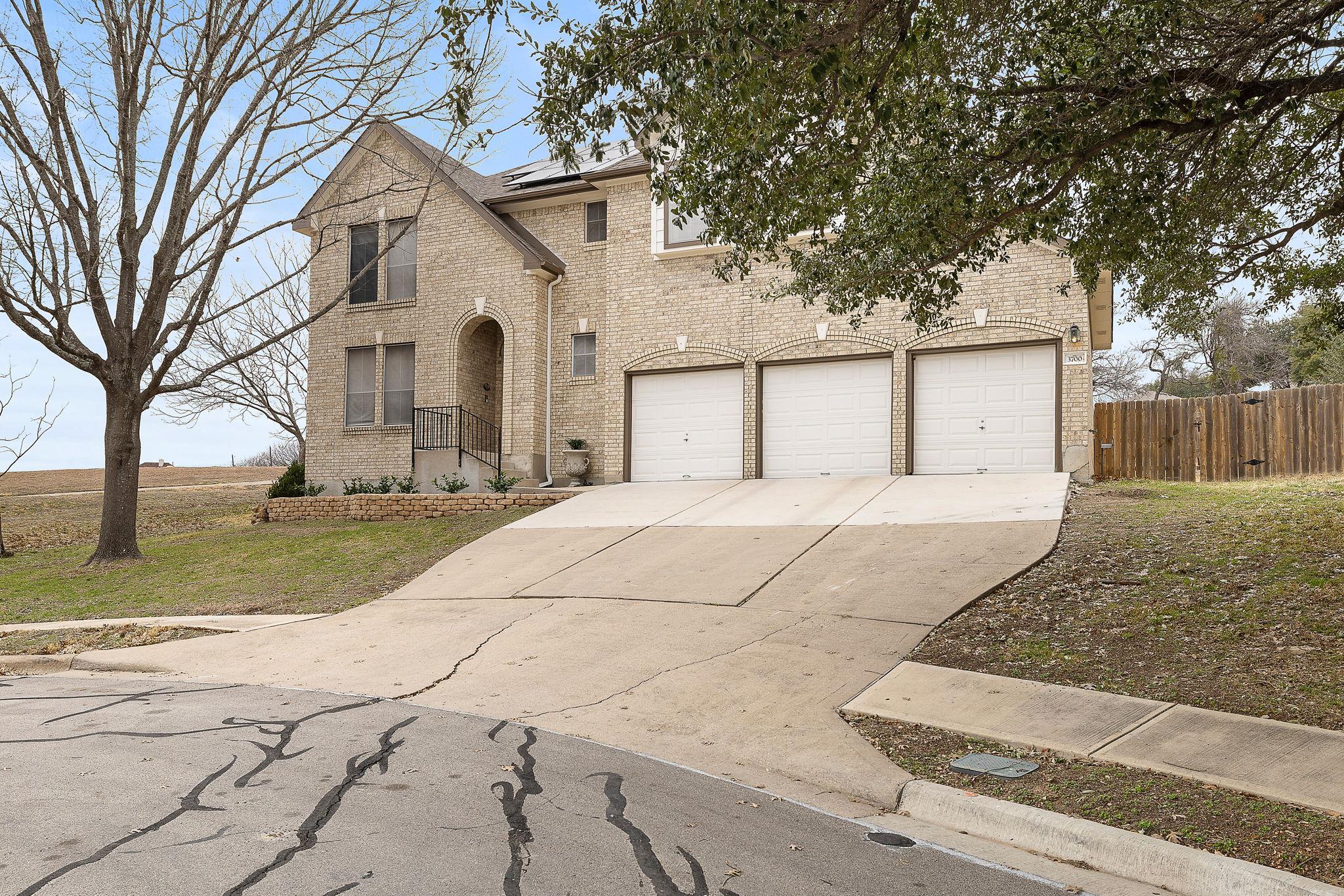 3700 Hawk Ridge St, Round Rock, TX 78665