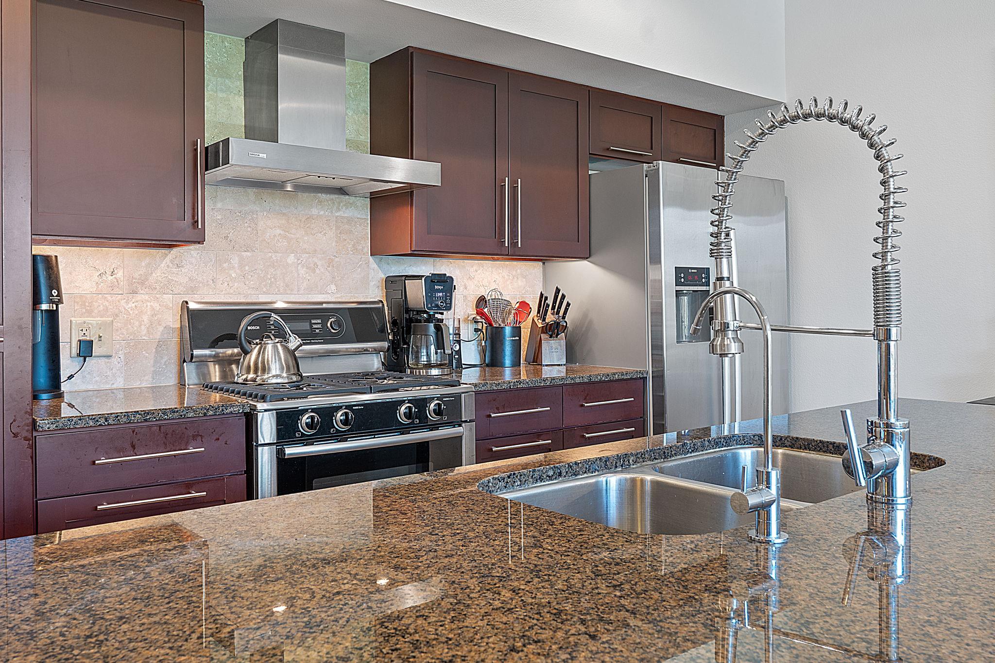 1600 Barton Springs Rd # 3406, Austin, TX 78704