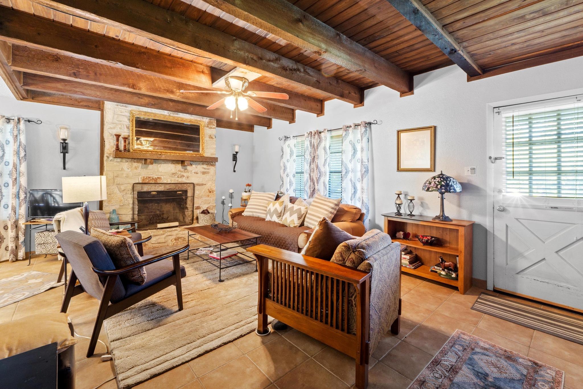 103 S LAURELWOOD DRIVE Dr S, Austin, TX 78733