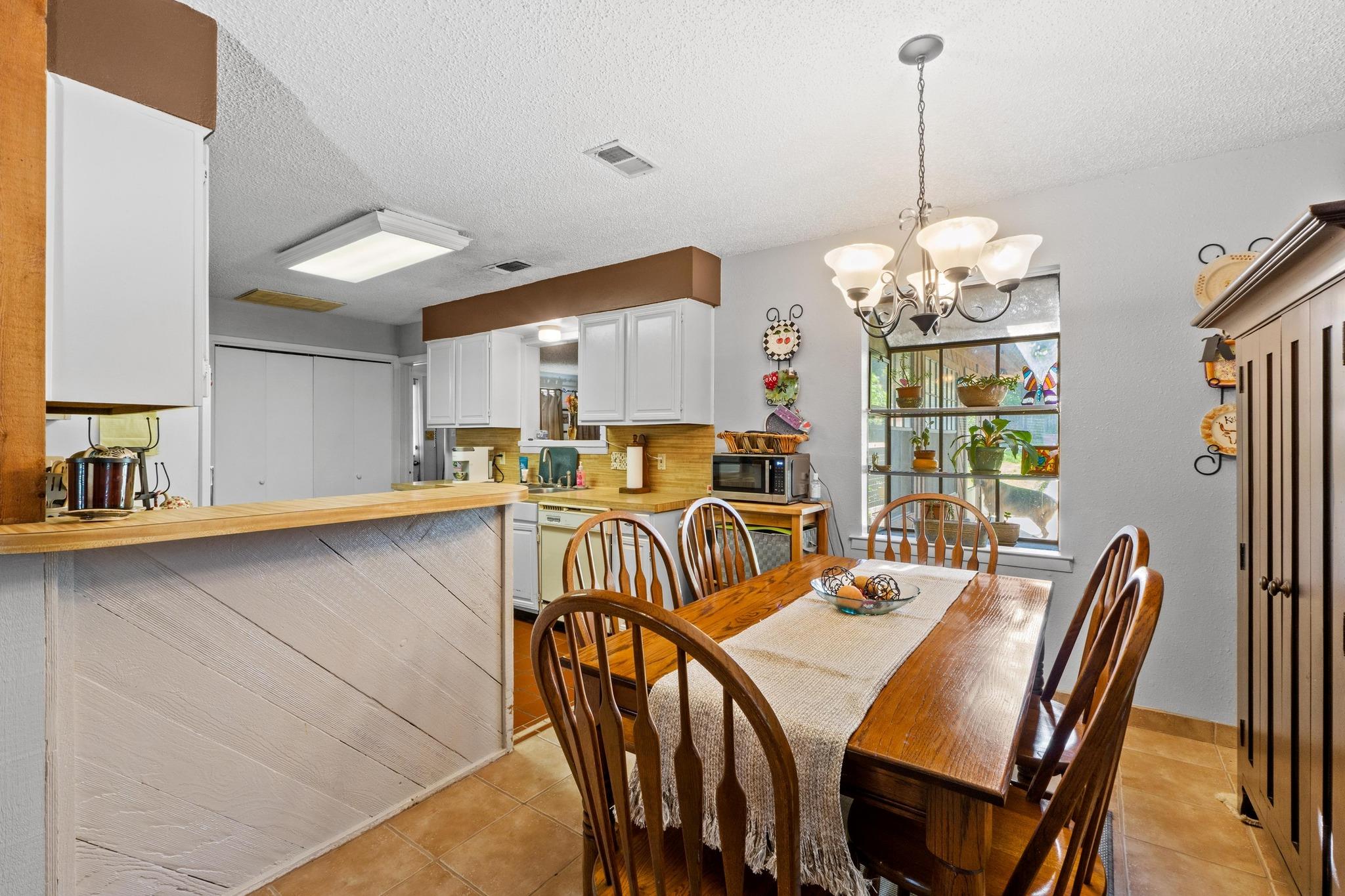 103 S LAURELWOOD DRIVE Dr S, Austin, TX 78733