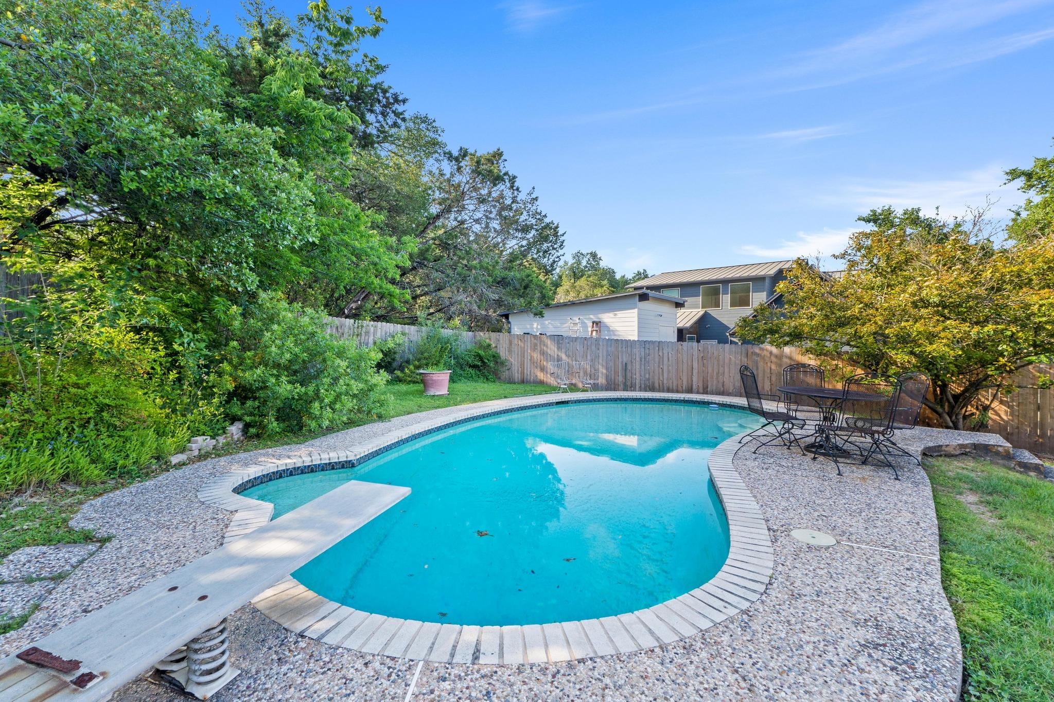 103 S LAURELWOOD DRIVE Dr S, Austin, TX 78733