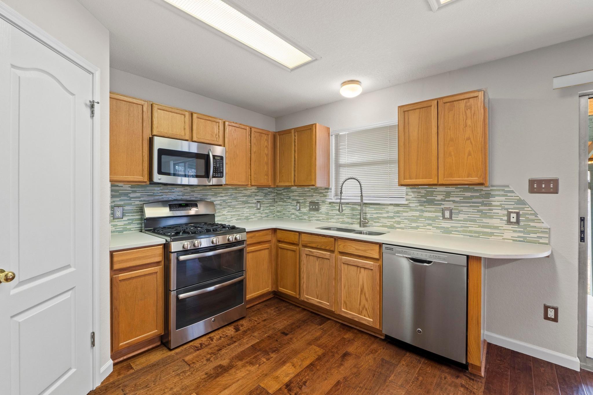 1604 Carriage Hills Trl, Cedar Park, TX 78613