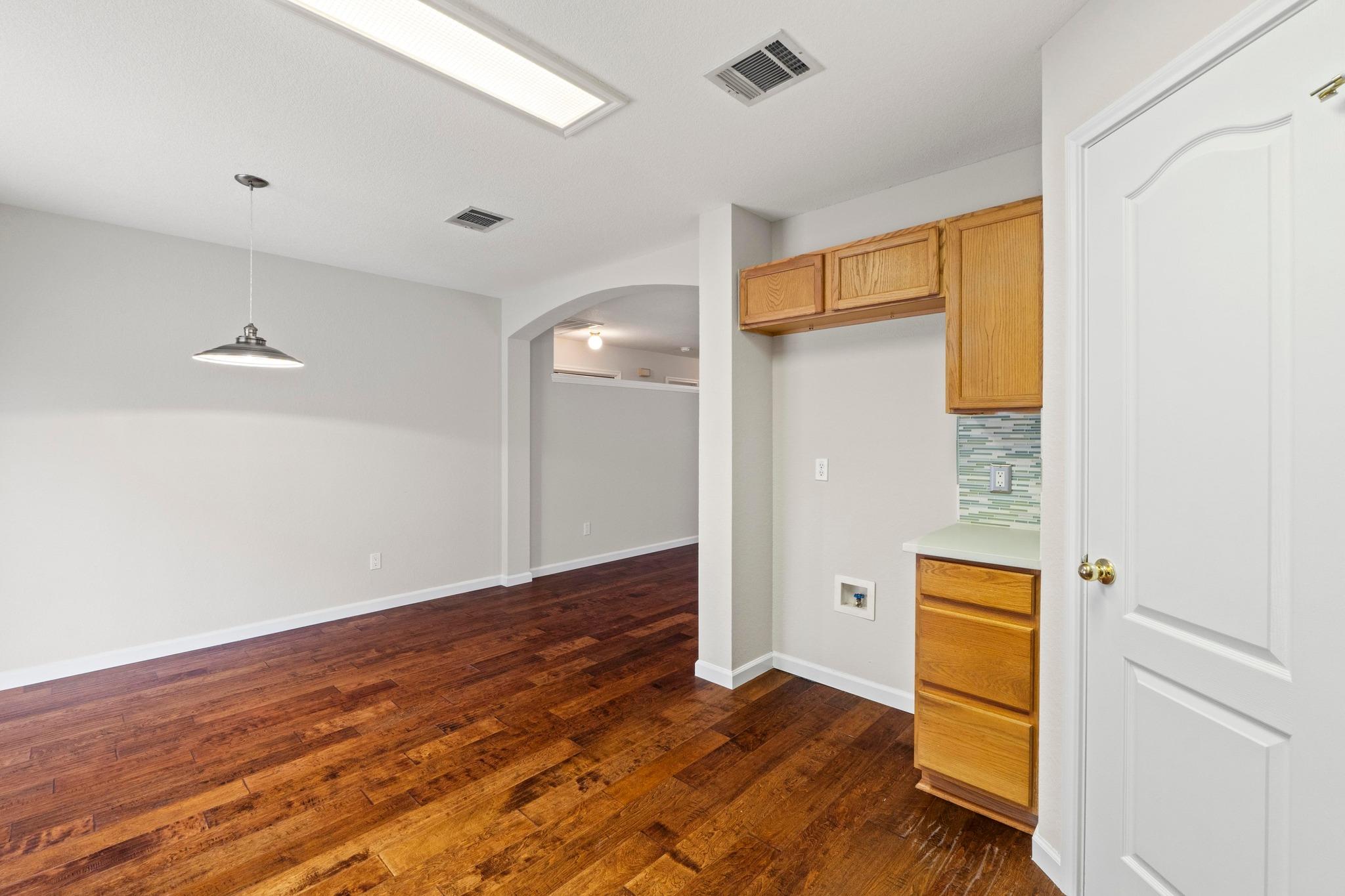 1604 Carriage Hills Trl, Cedar Park, TX 78613