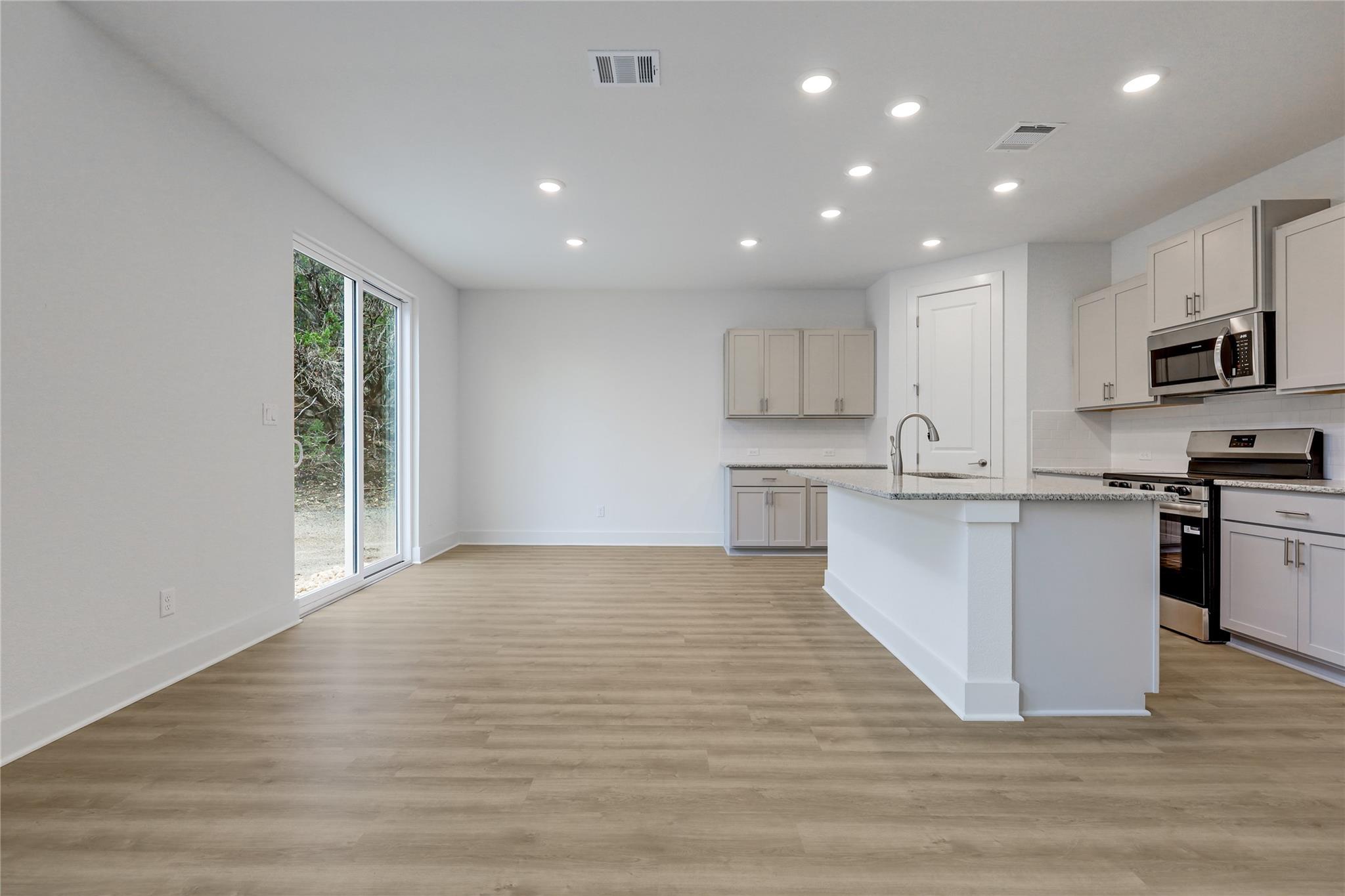 20110 Lee Ln, Lago Vista, TX 78645