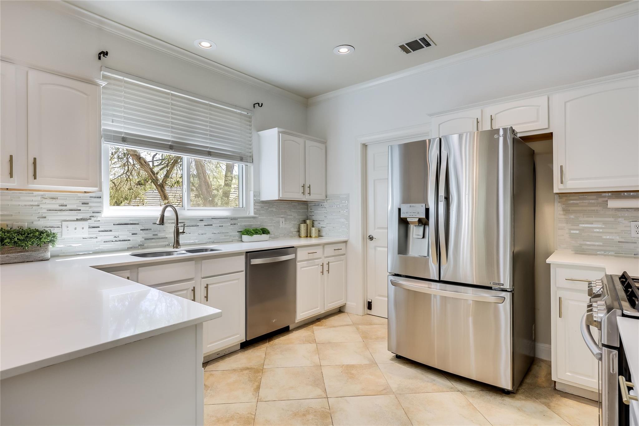 5605 Creek Mdws Cv # A, Austin, TX 78731