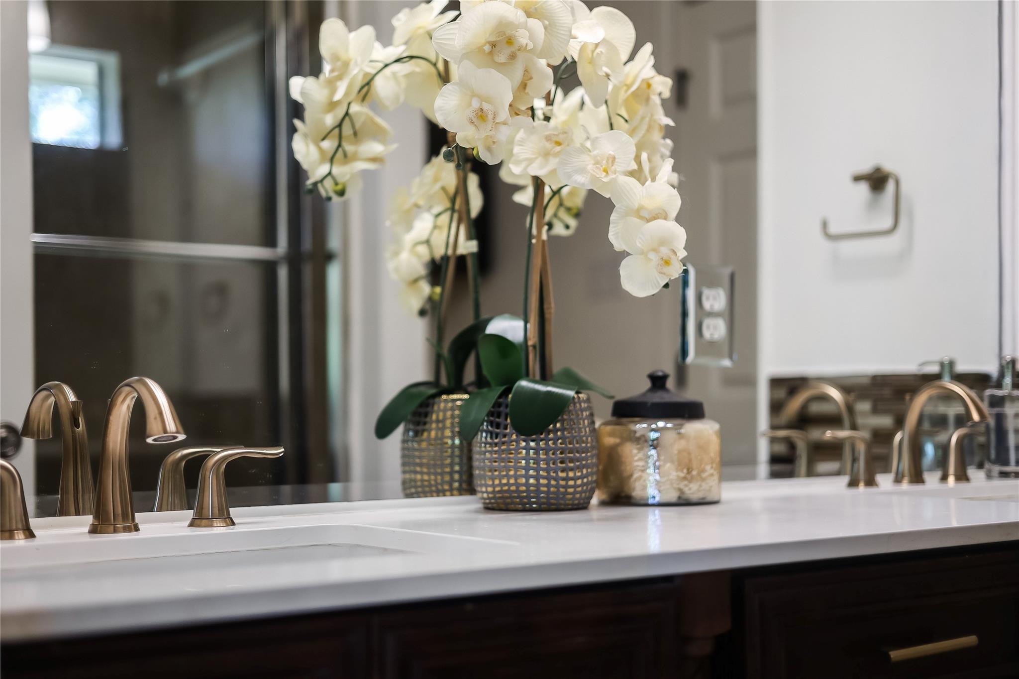 5605 Creek Mdws Cv # A, Austin, TX 78731