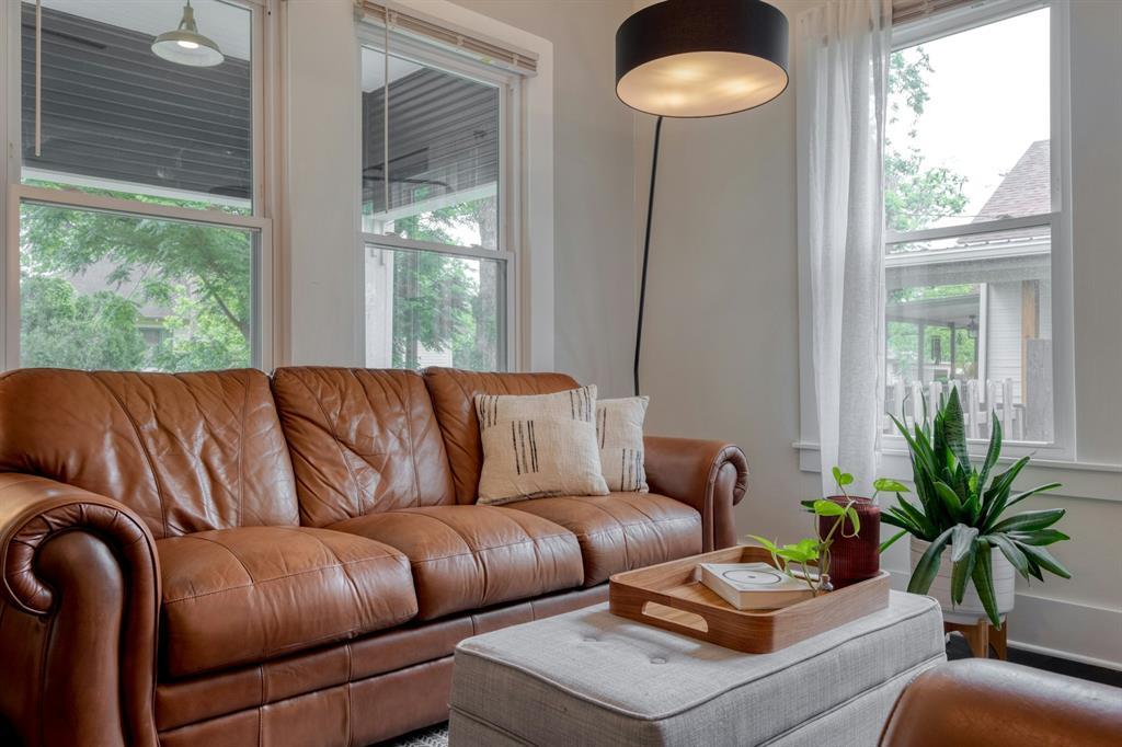 1012 Speegle St, Taylor, TX 76574