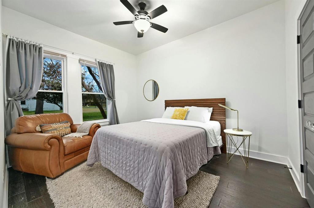 1012 Speegle St, Taylor, TX 76574