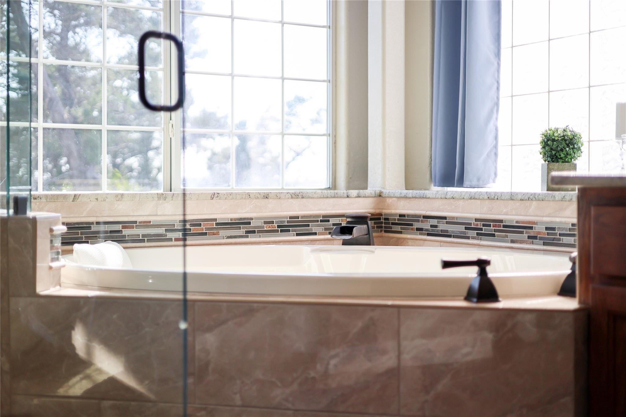 18607 White Rim Trl, Jonestown, TX 78645