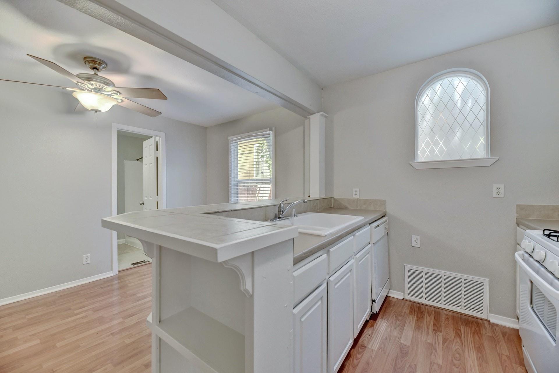 2712 Whitis Ave # B, Austin, TX 78705