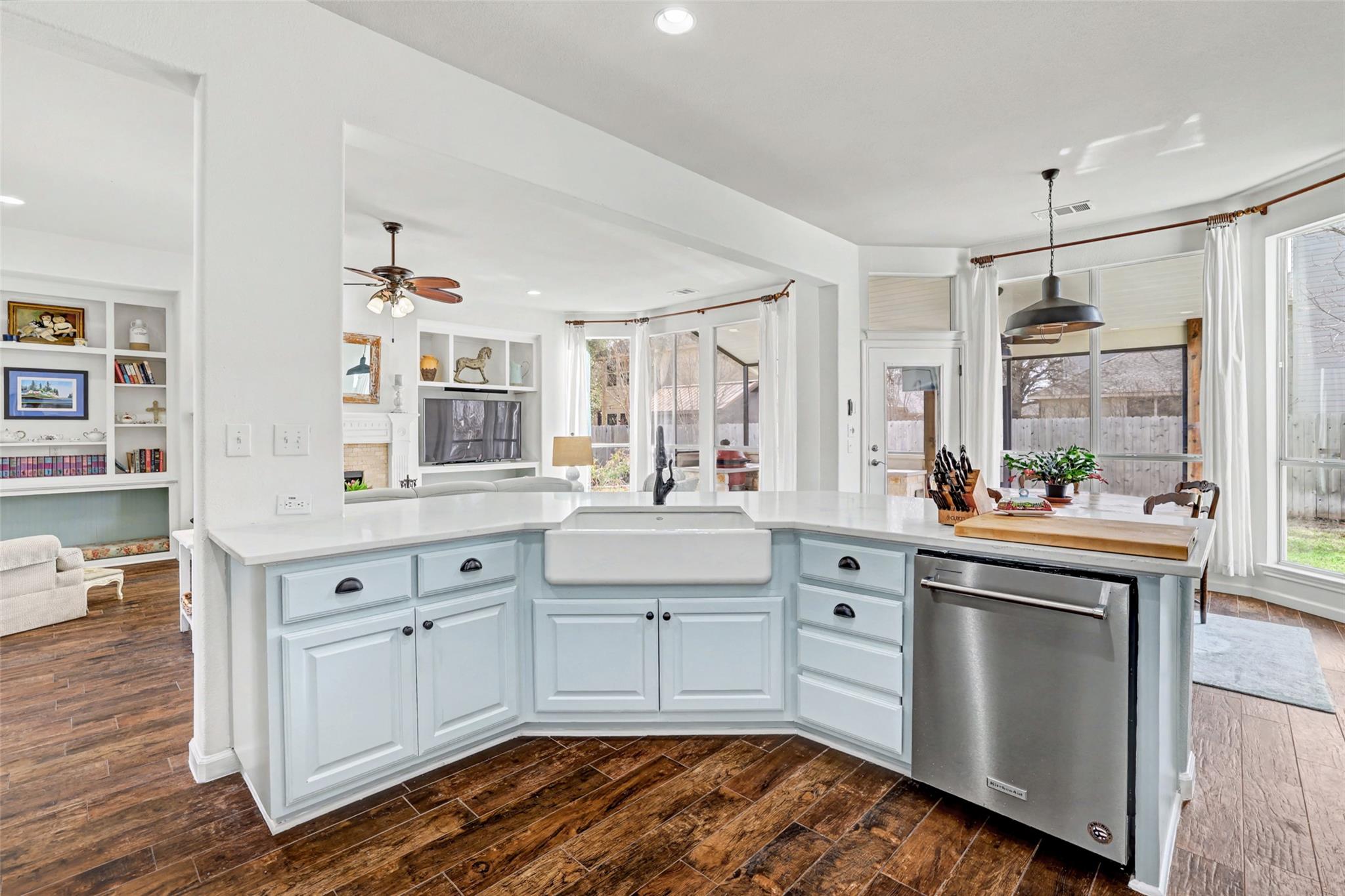 134 Fairwood Dr, Georgetown, TX 78628