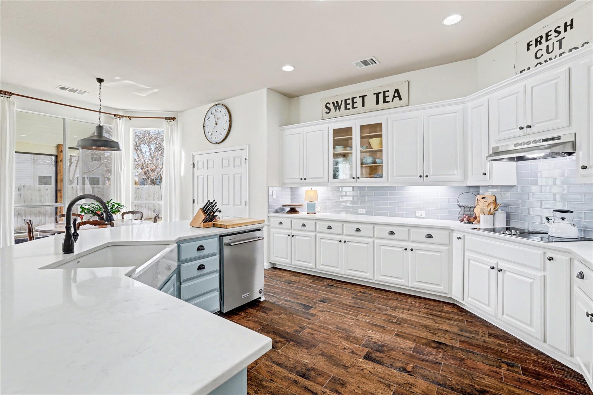 134 Fairwood Dr, Georgetown, TX 78628