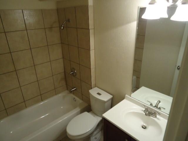 2213 Singletree Ave # B, Austin, TX 78727