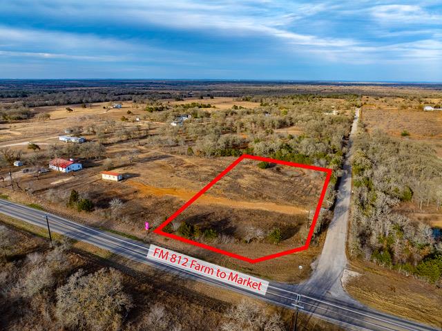 1056 High Grove Rd, Cedar Creek, TX 78612