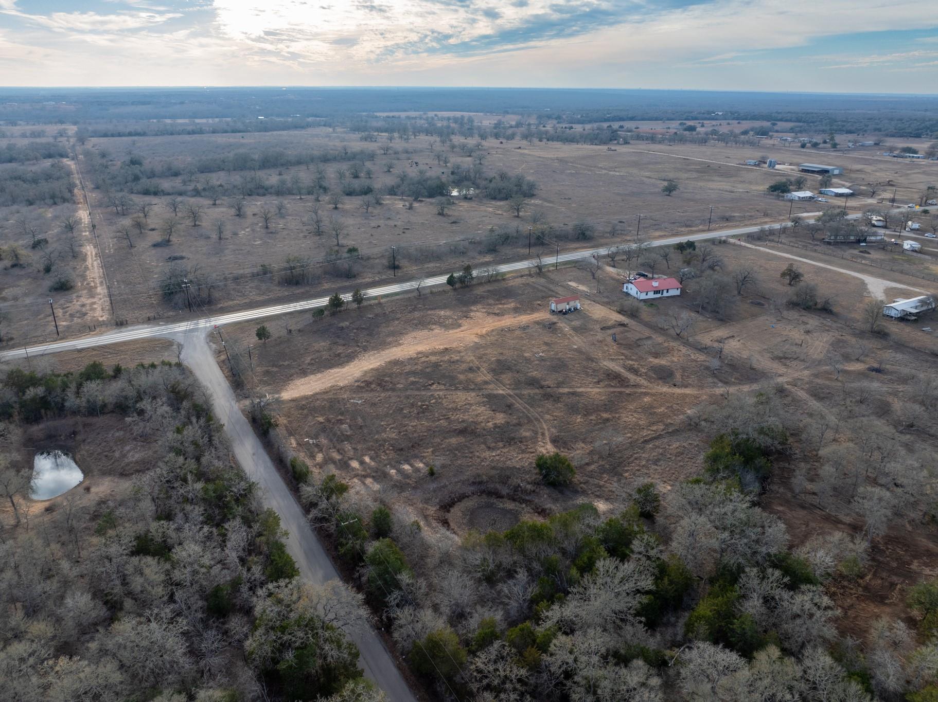 1056 High Grove Rd, Cedar Creek, TX 78612