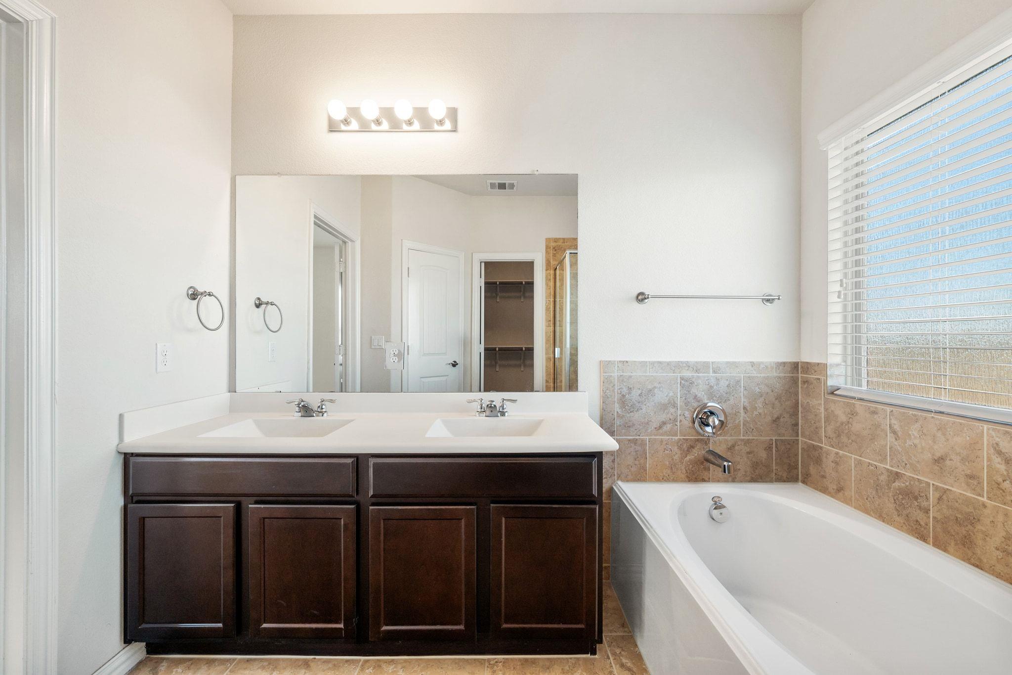 5700 Arbor Hill Ln, Austin, TX 78747