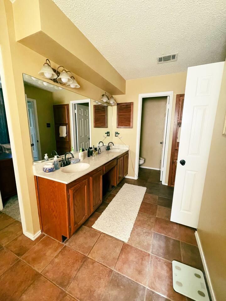 1807 Michael Wayne Dr, Austin, TX 78728