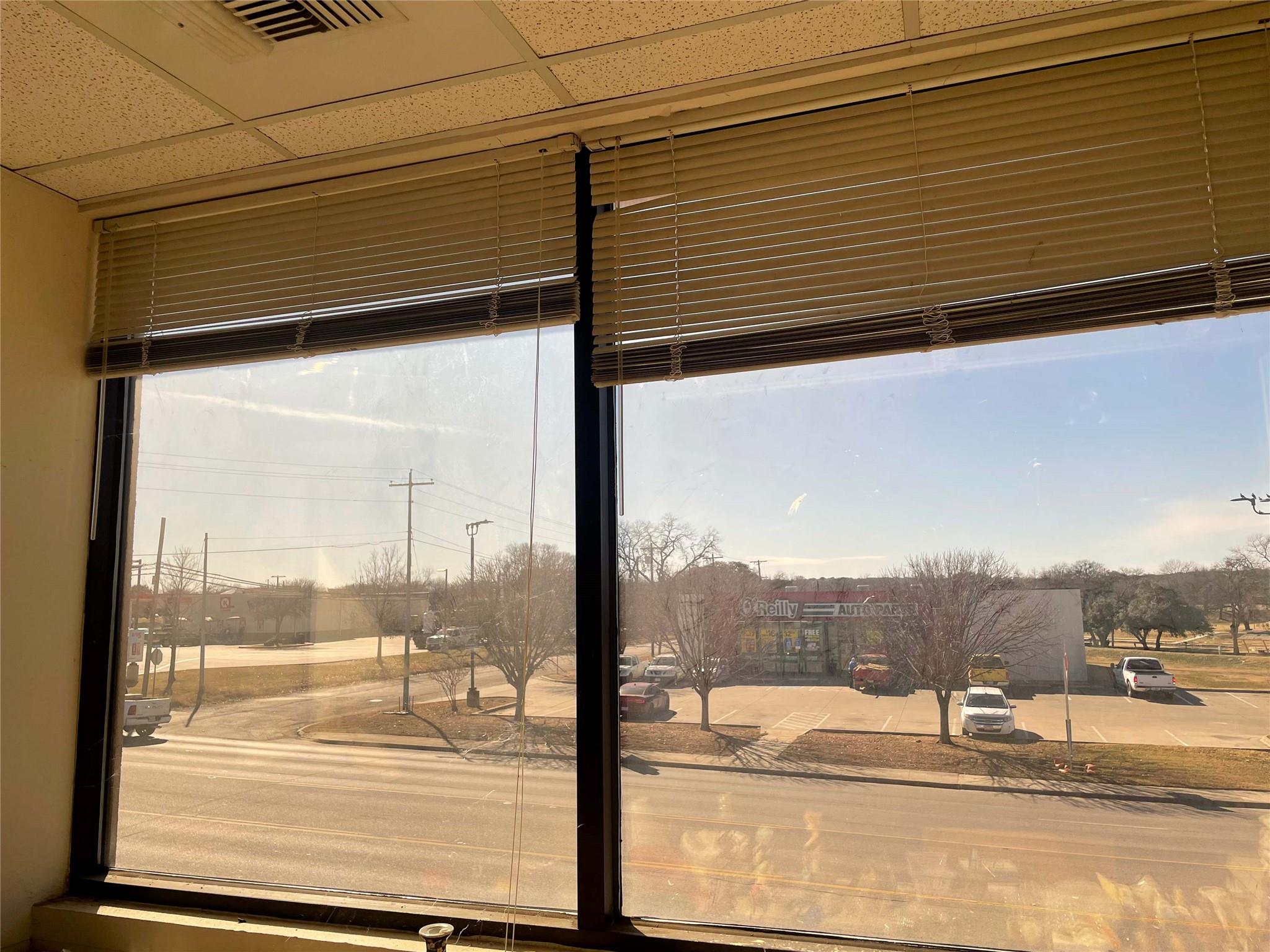 1305 S Key Ave, Lampasas, TX 76550