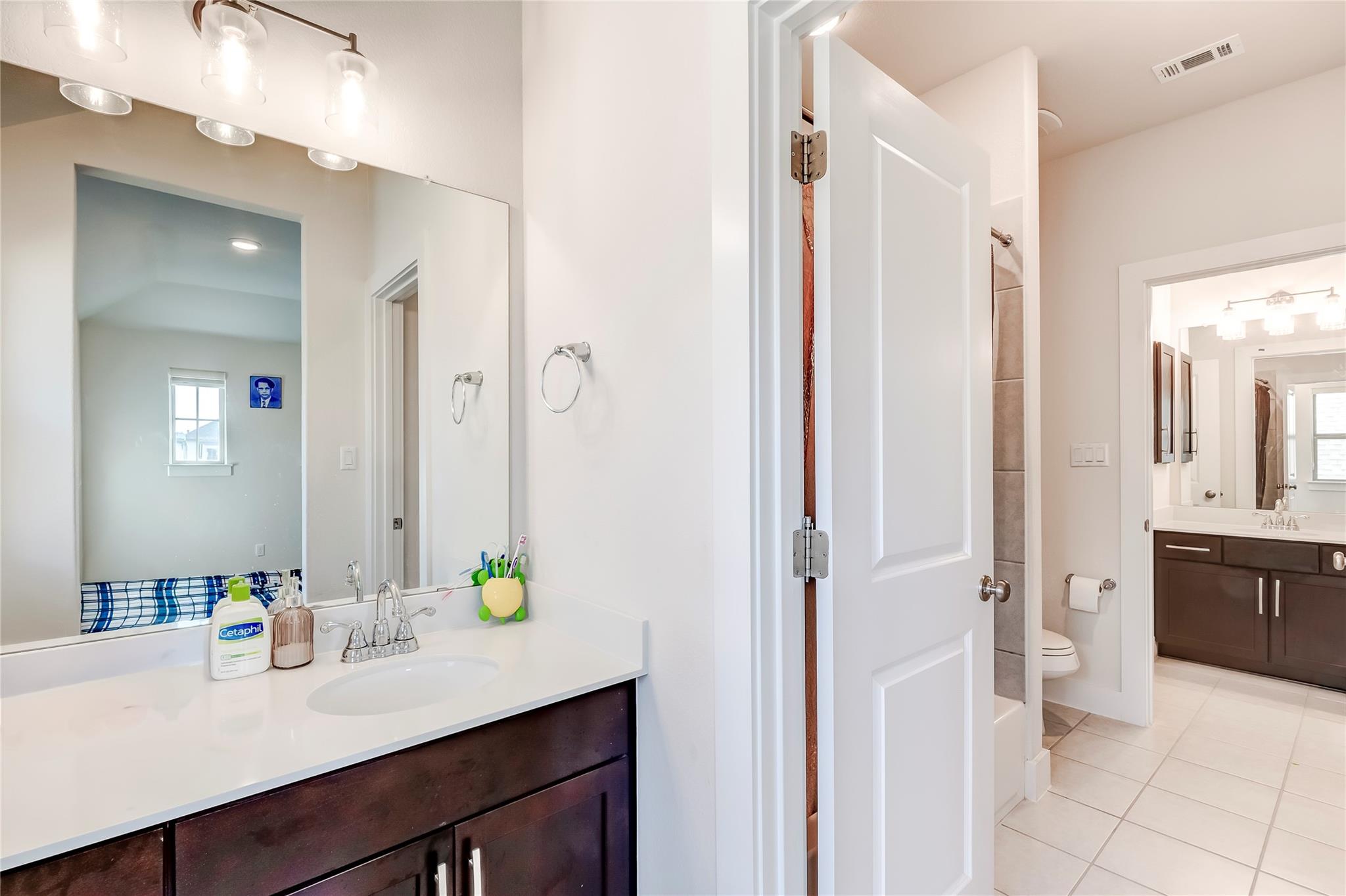 212 Charbono St, Leander, TX 78641