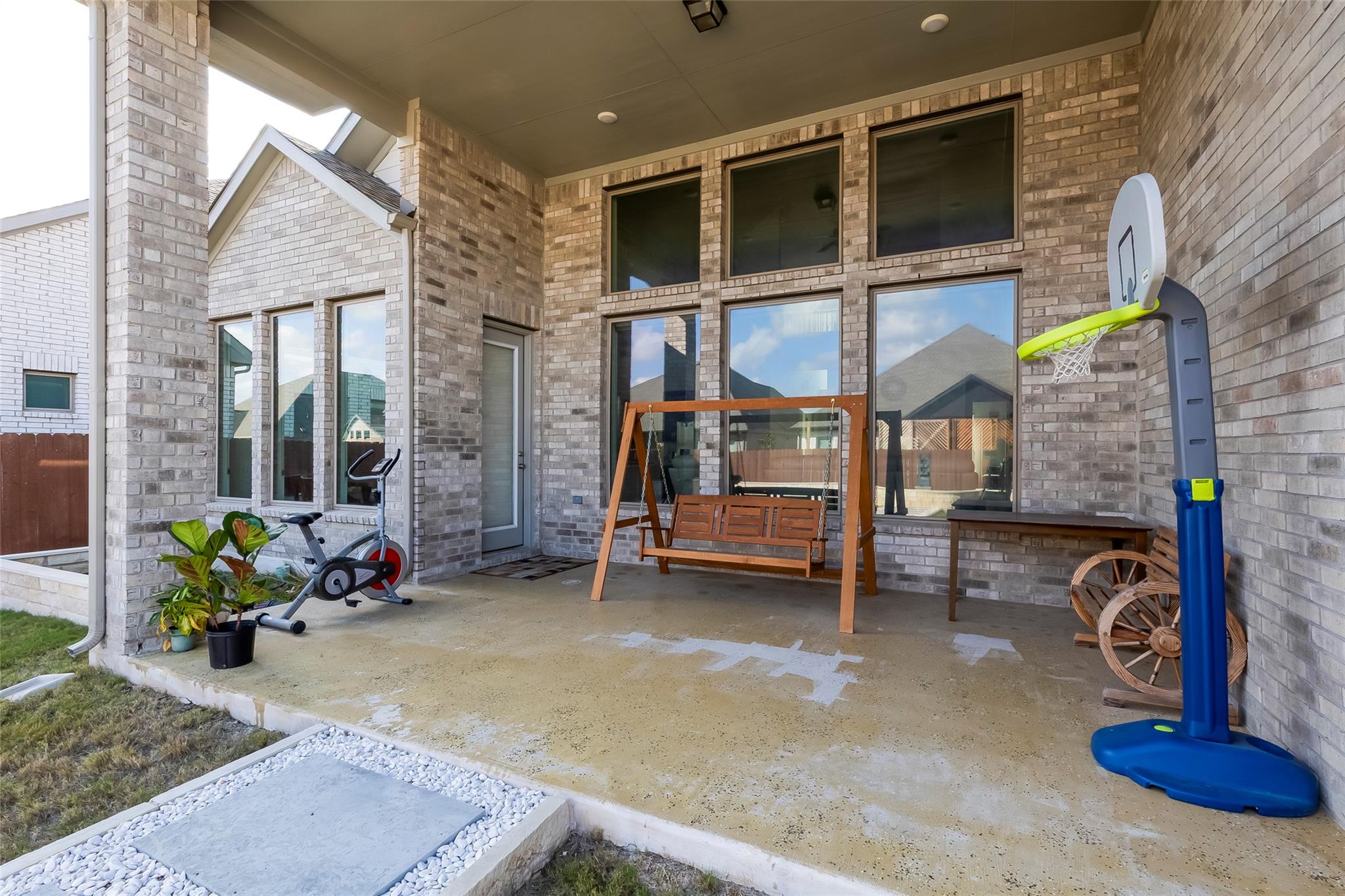 212 Charbono St, Leander, TX 78641