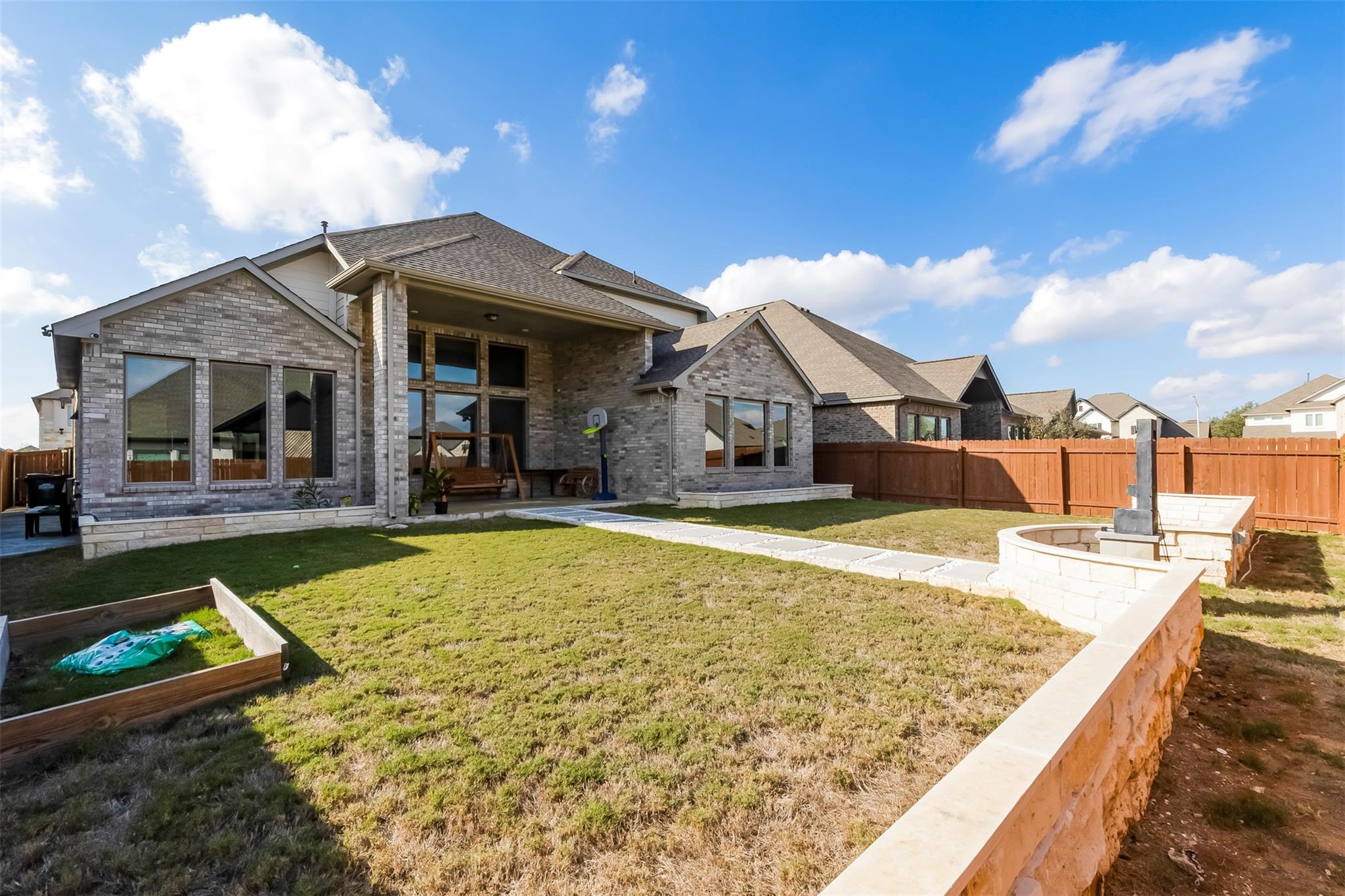 212 Charbono St, Leander, TX 78641