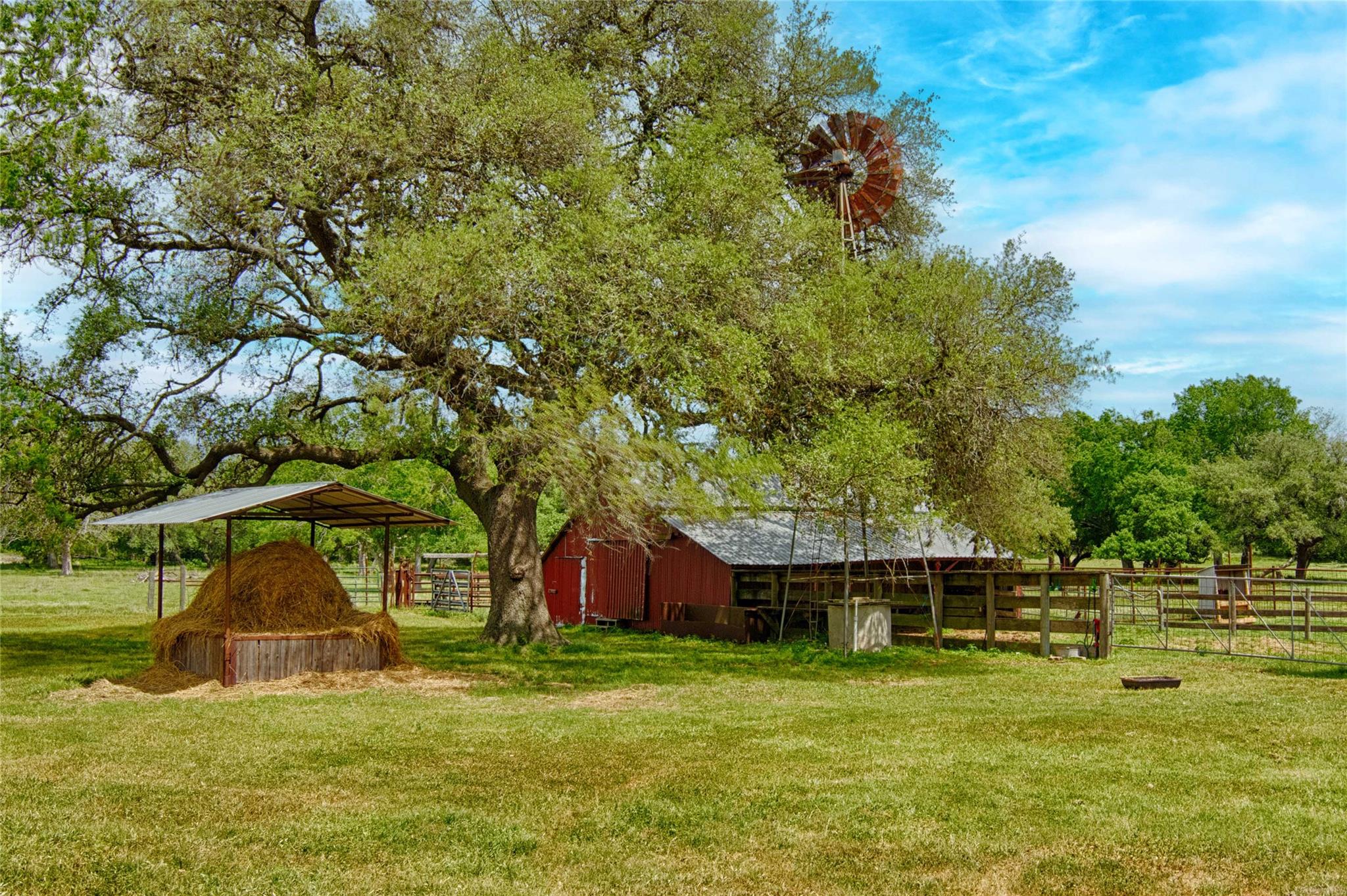 7755 FM 1295, Moulton, TX 77975