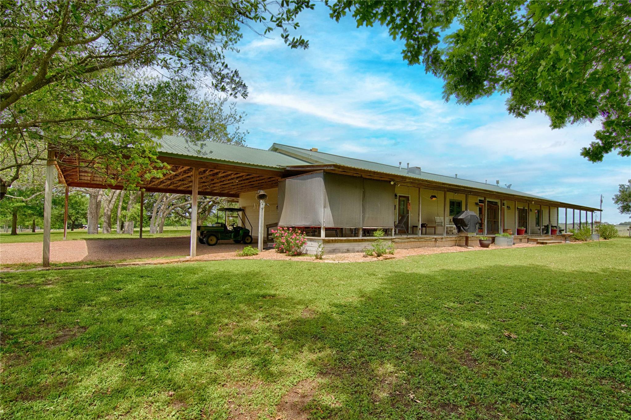 7755 FM 1295, Moulton, TX 77975