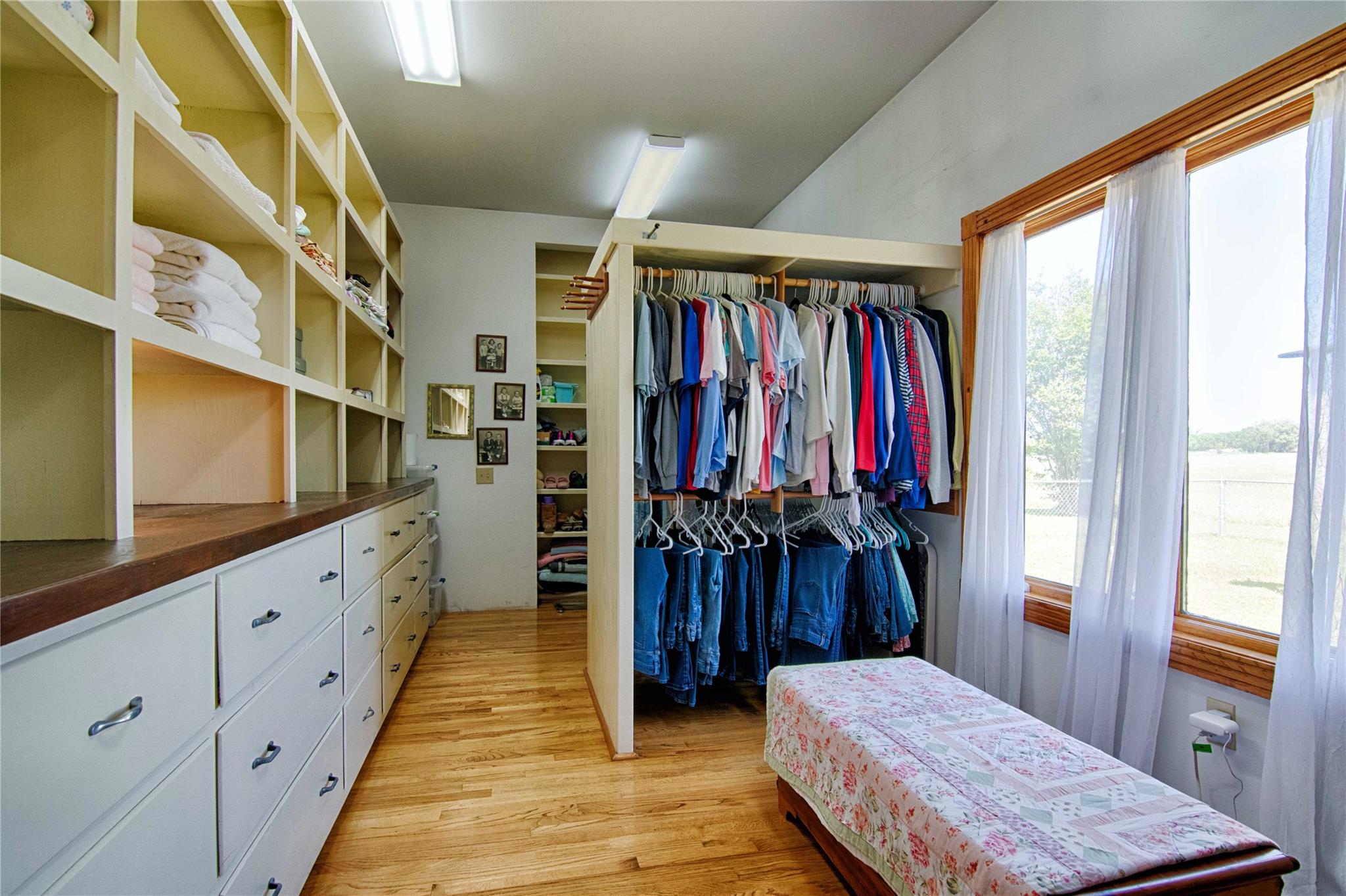 7755 FM 1295, Moulton, TX 77975