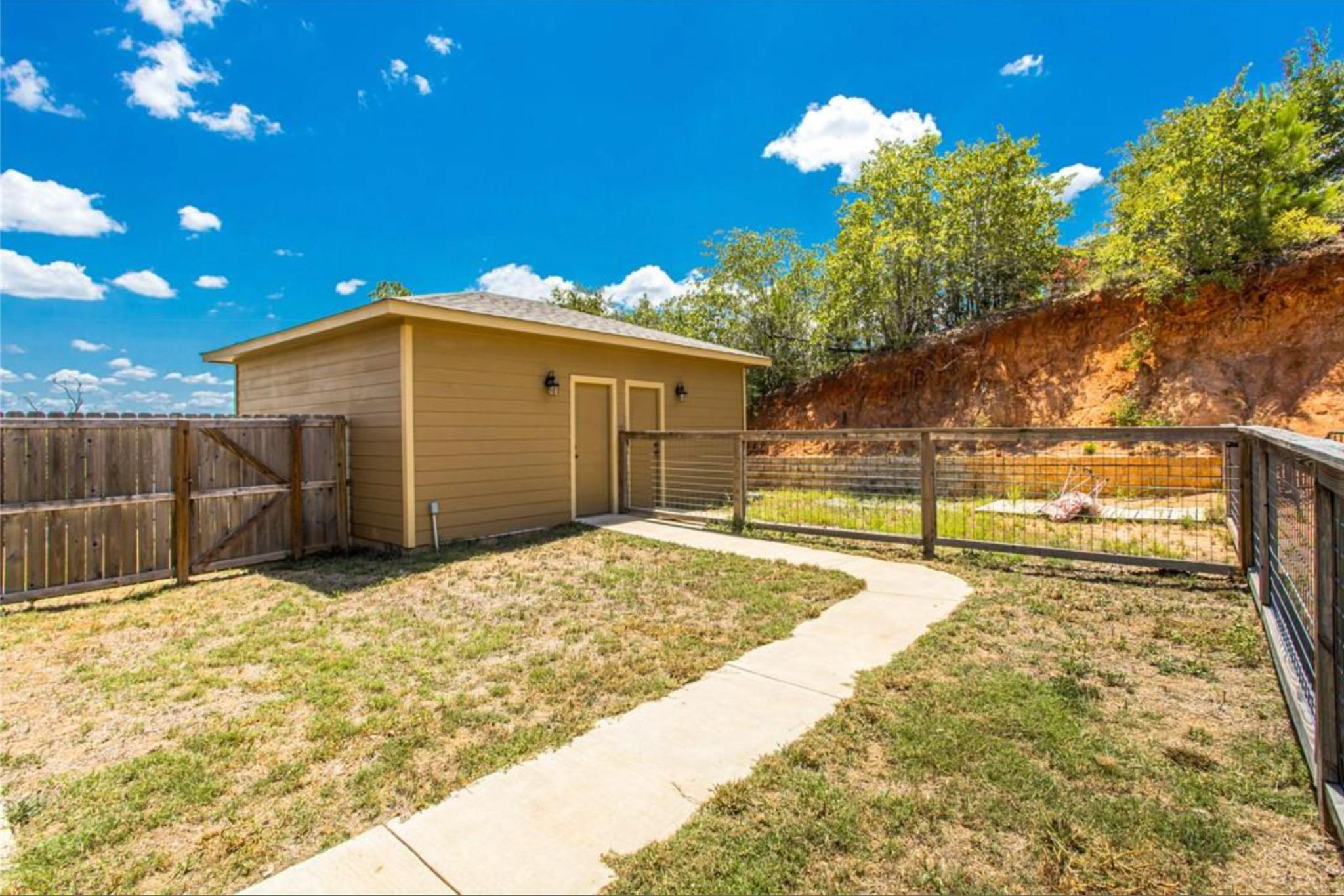 134 Honopu Dr, Bastrop, TX 78602