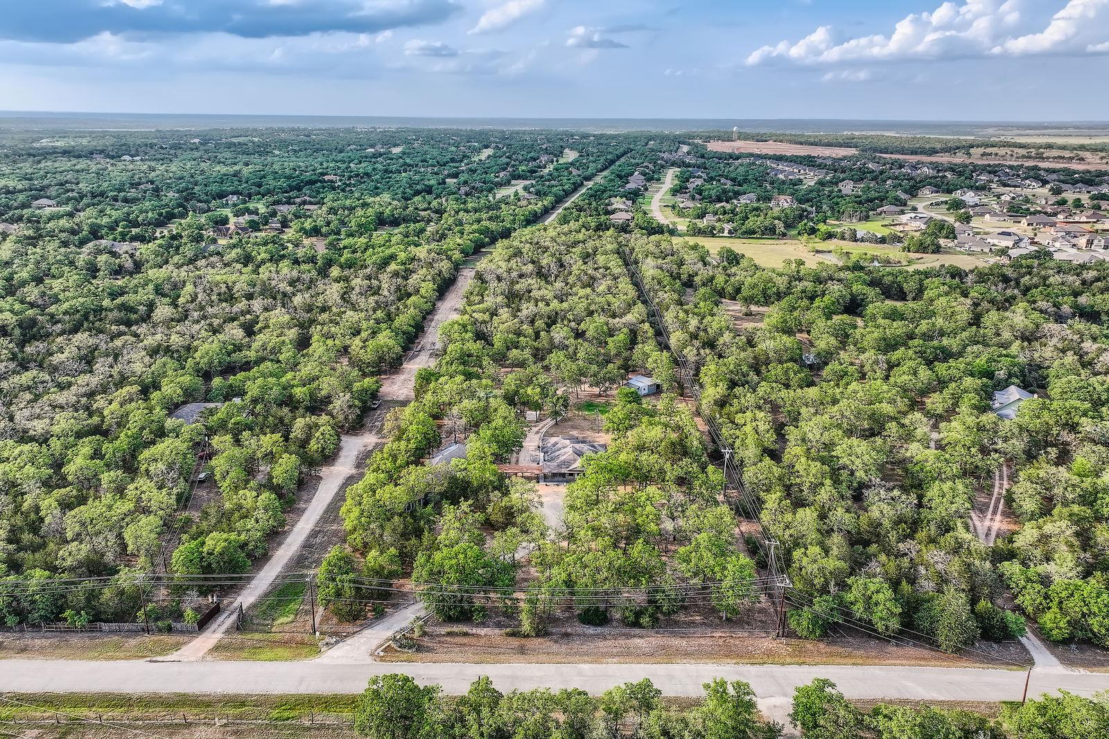 200 Woodlands Dr, Bastrop, TX 78602