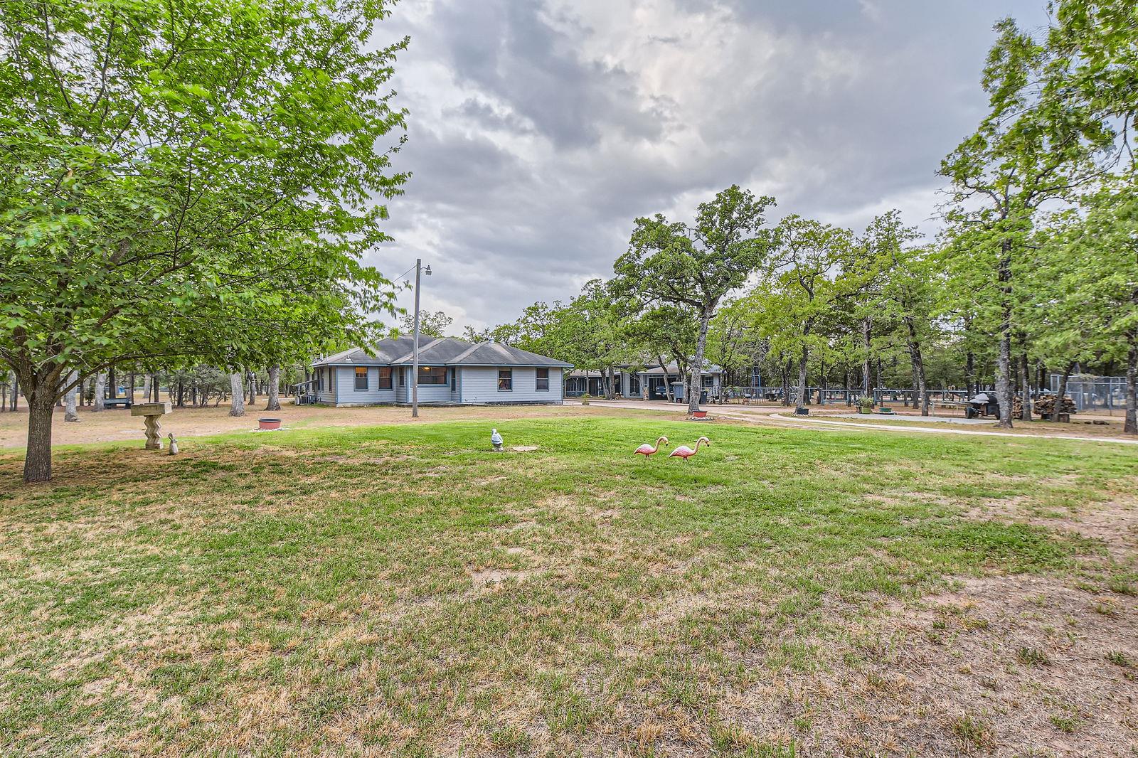 200 Woodlands Dr, Bastrop, TX 78602