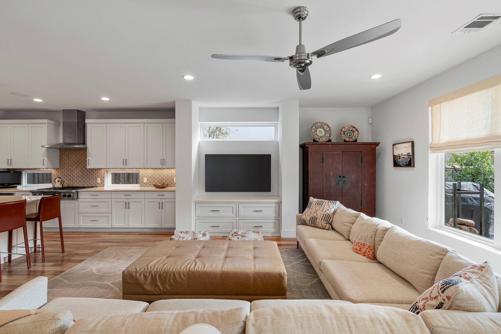 1809 Collier St, Austin, TX 78704