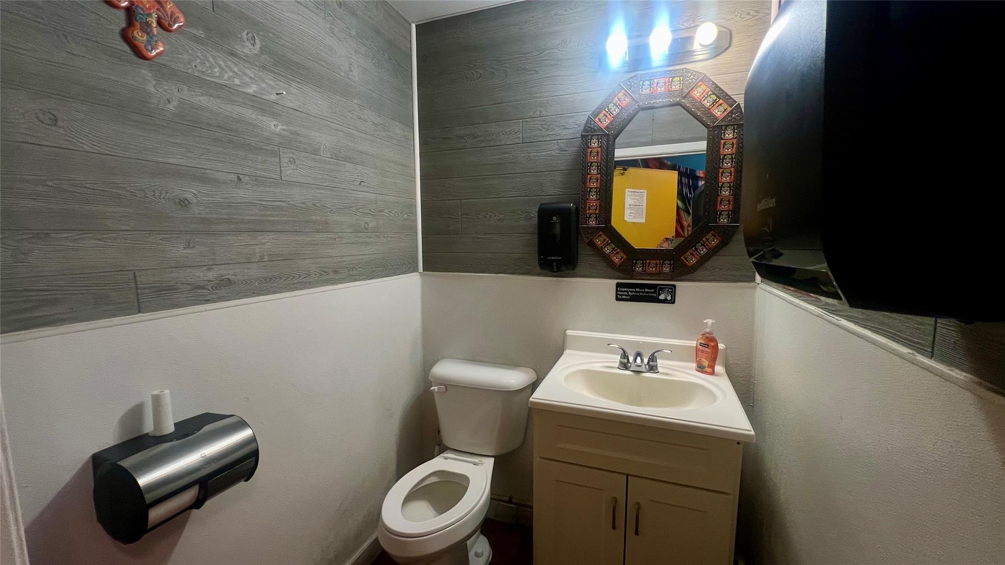 403 N Jefferson St, La Grange, TX 78945