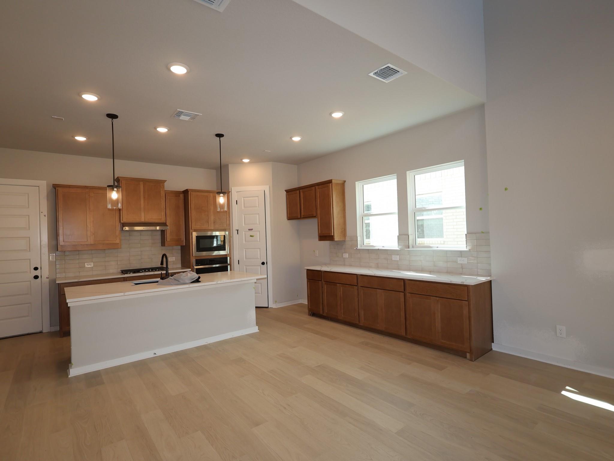 144 Bishop Wood Rd, Dripping Springs, TX 78620