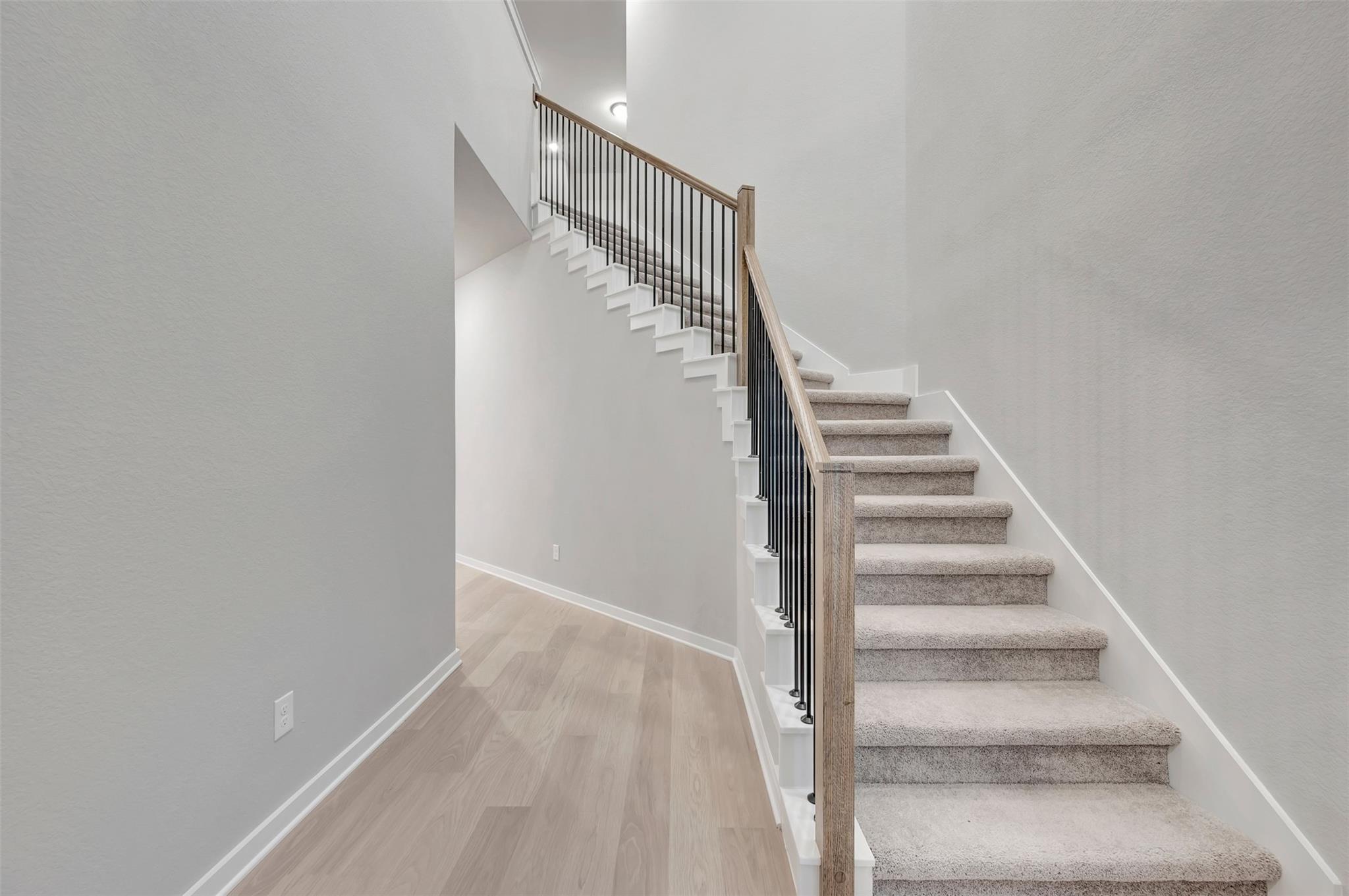 144 Bishop Wood Rd, Dripping Springs, TX 78620