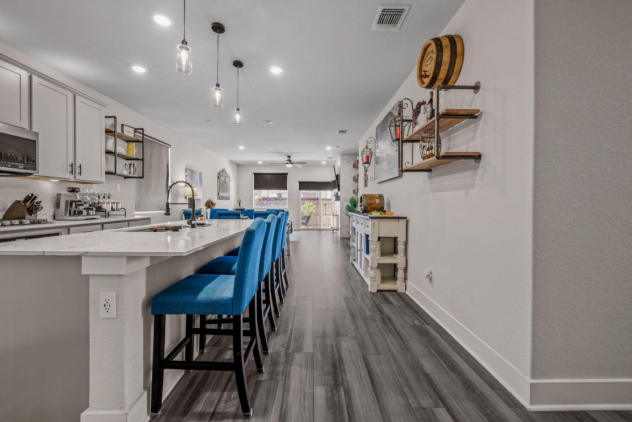 307 Gray Fox Loop, Hutto, TX 78634