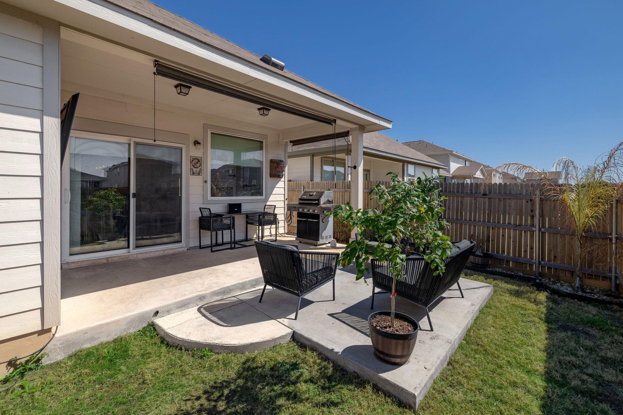 307 Gray Fox Loop, Hutto, TX 78634