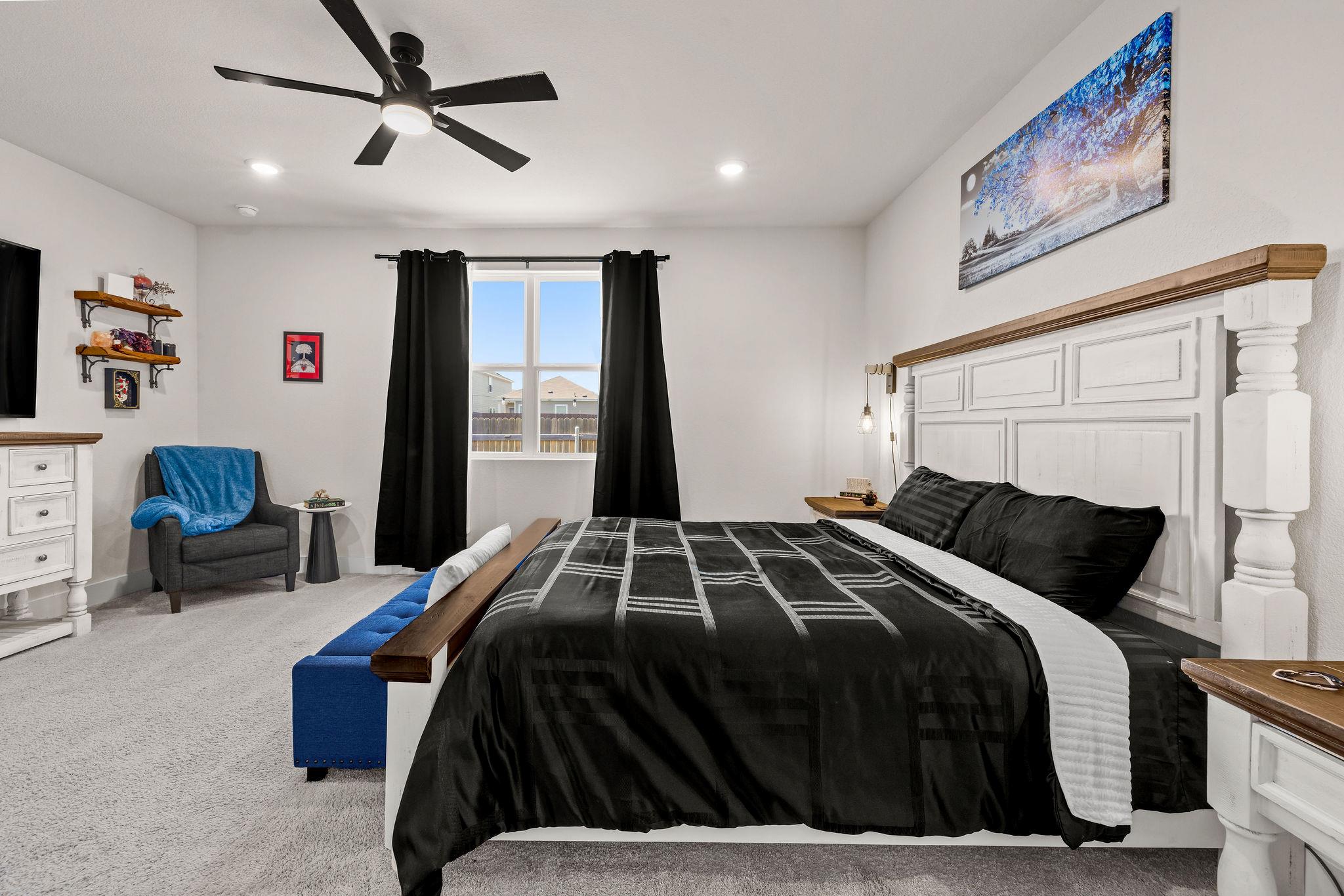 307 Gray Fox Loop, Hutto, TX 78634