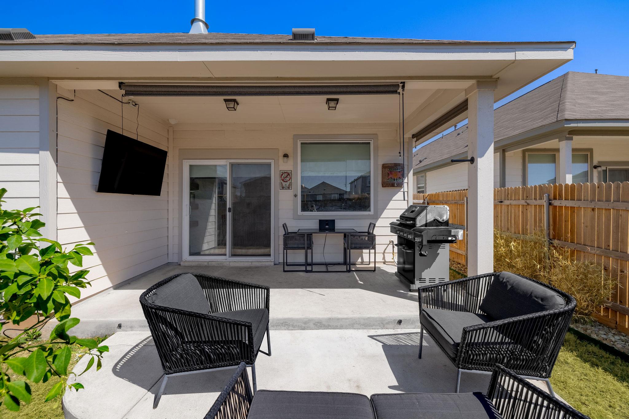 307 Gray Fox Loop, Hutto, TX 78634