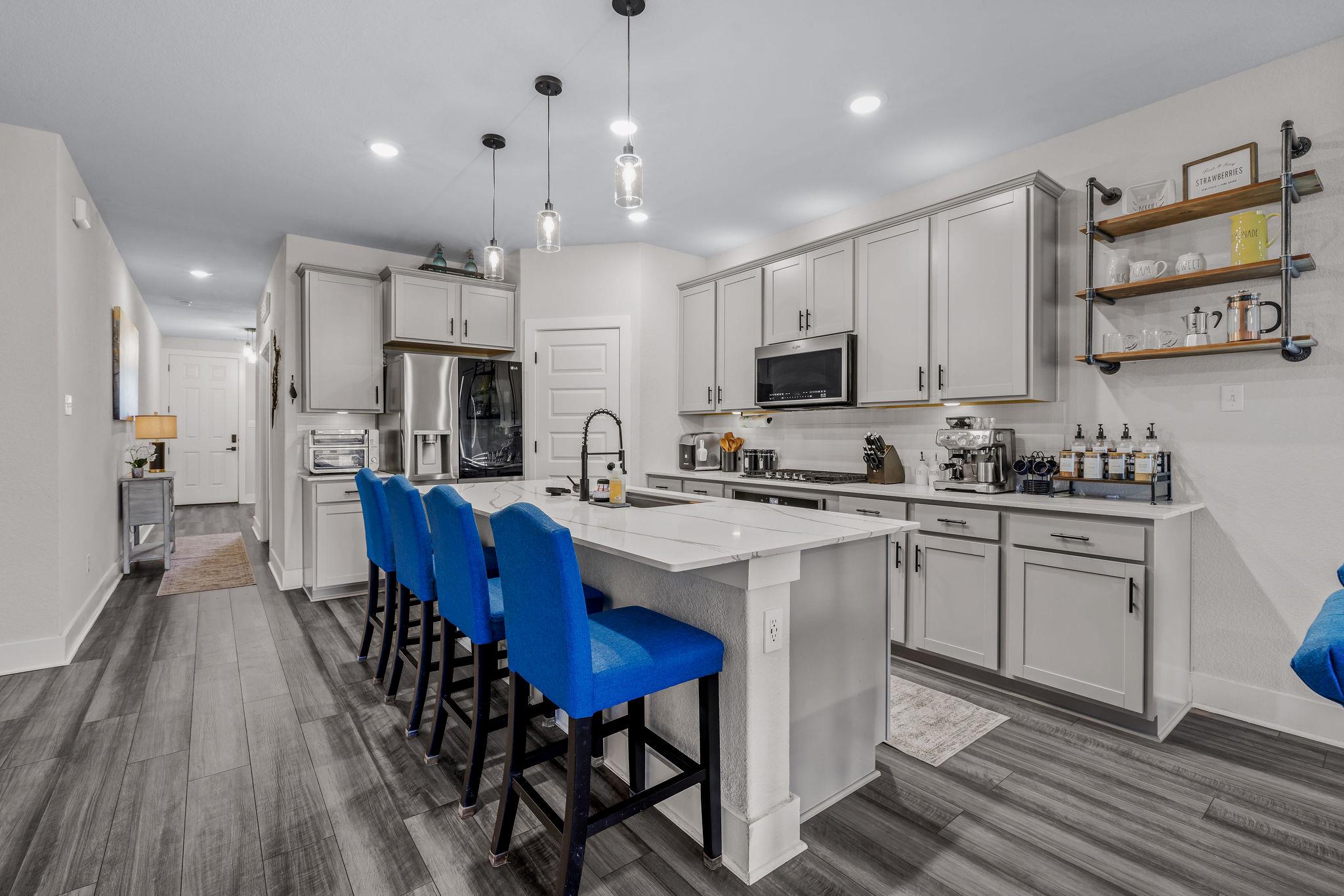 307 Gray Fox Loop, Hutto, TX 78634